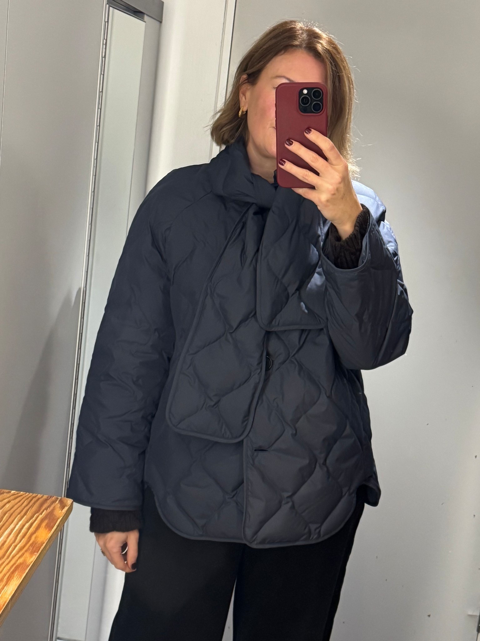 Navy quilted liner jacket with scarf


#LTKwinter #LTKfestive #LTKuk