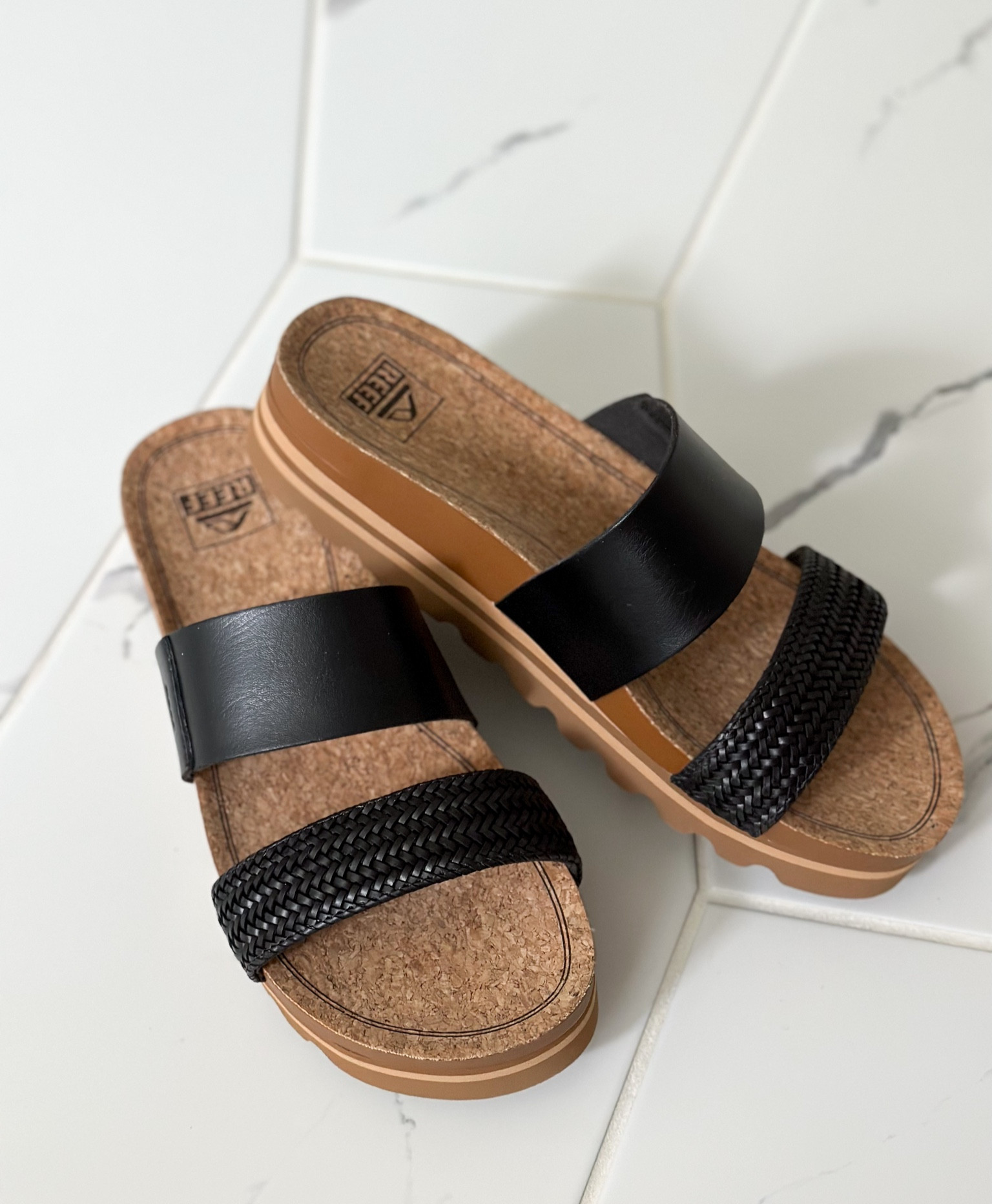 Womens Cushioned Vista HI, size 8.5
Black/Braid color ( 12 color options!!)
Beautiful pair of slides that you can dress up or down with. 

#LTKtravel #LTKGiftGuide #LTKshoecrush