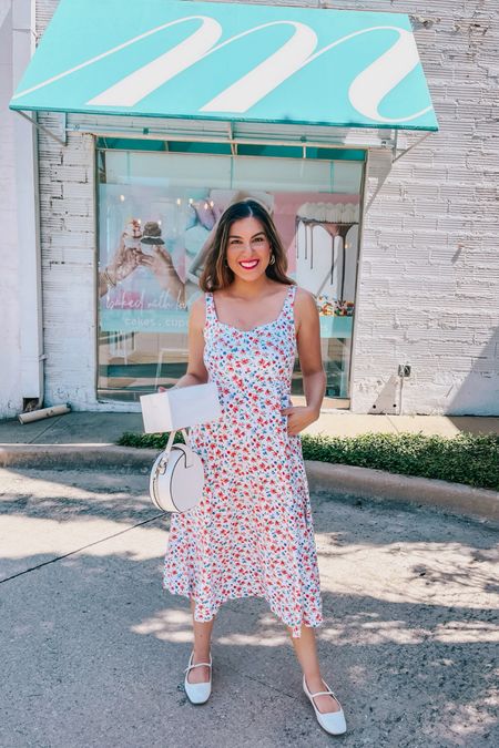 Floral Fit and Flare Linen Blend Midi Dress ❤️💙 It’s so soft and flattering. Wearing XS comes in other colors and styles. 

Old Navy | Floral Dress | Summer Dress | Vacation Outfit 

#LTKSeasonal #LTKTravel #LTKFindsUnder50