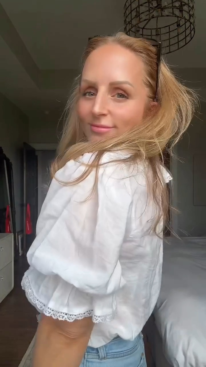 works every time!! I may have gotten severe whiplash recording this 😂
Lol!! 


Madewell, Abercrombie, mason grey, Rhode, dolcevita 

#LTKmomlife #LTKdayinmylife #LTKstorytime