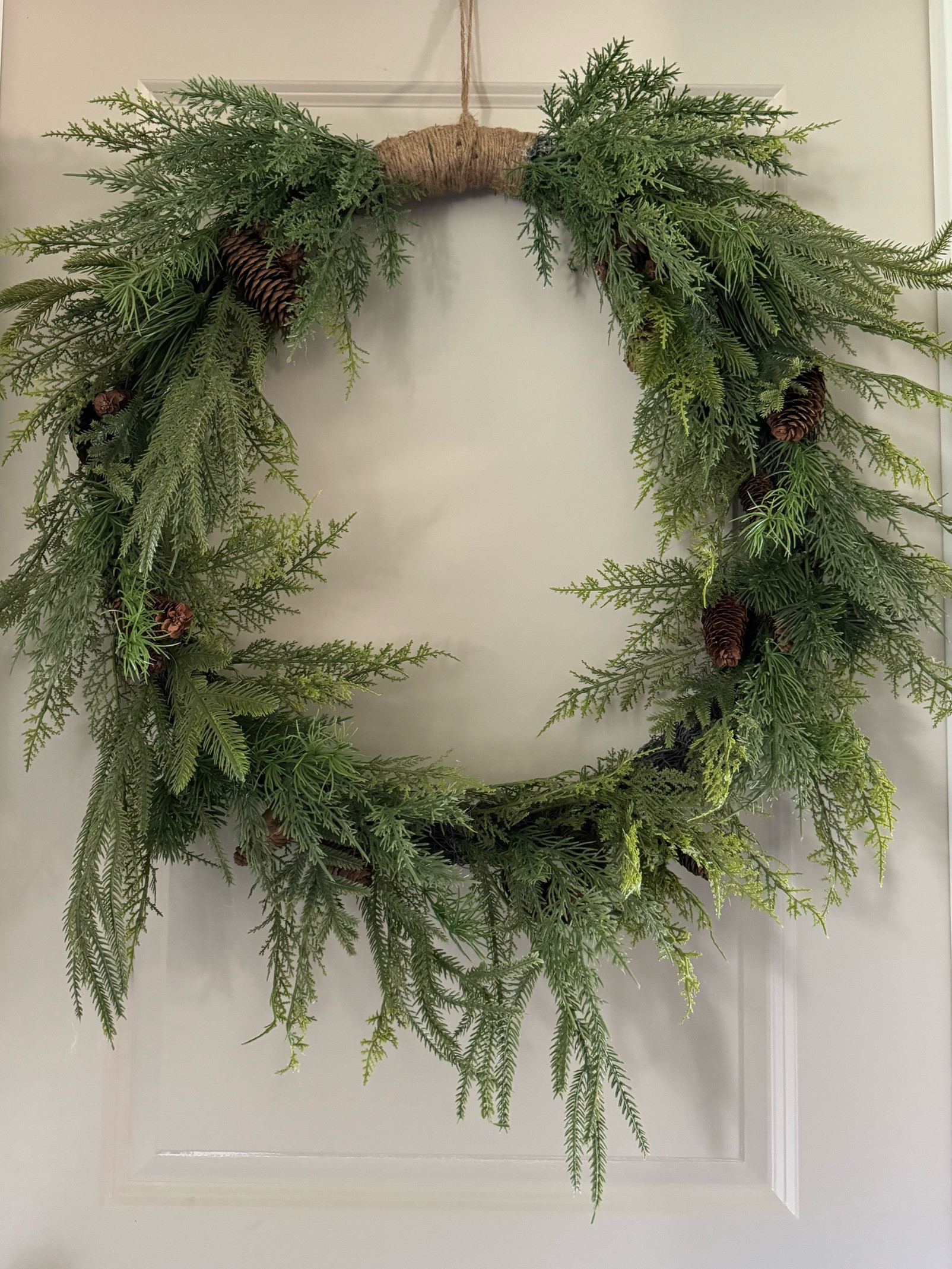 Amazon Christmas must have! This 31x37 inch Christmas wreath is great quality at an unbeatable price! 

#amazon #amazonchristmas #affordable #home #christmas #homedecor #interiorinspo #christmaswreath #amazonhome

#LTKSeasonal #LTKHoliday #LTKHome