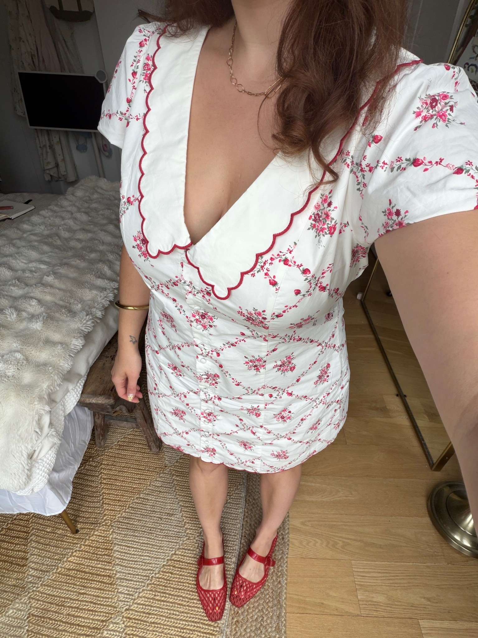 Peterman collar mini dress size L strawberry print

#LTKxAbercrombie #LTKMidsize #LTKPetite