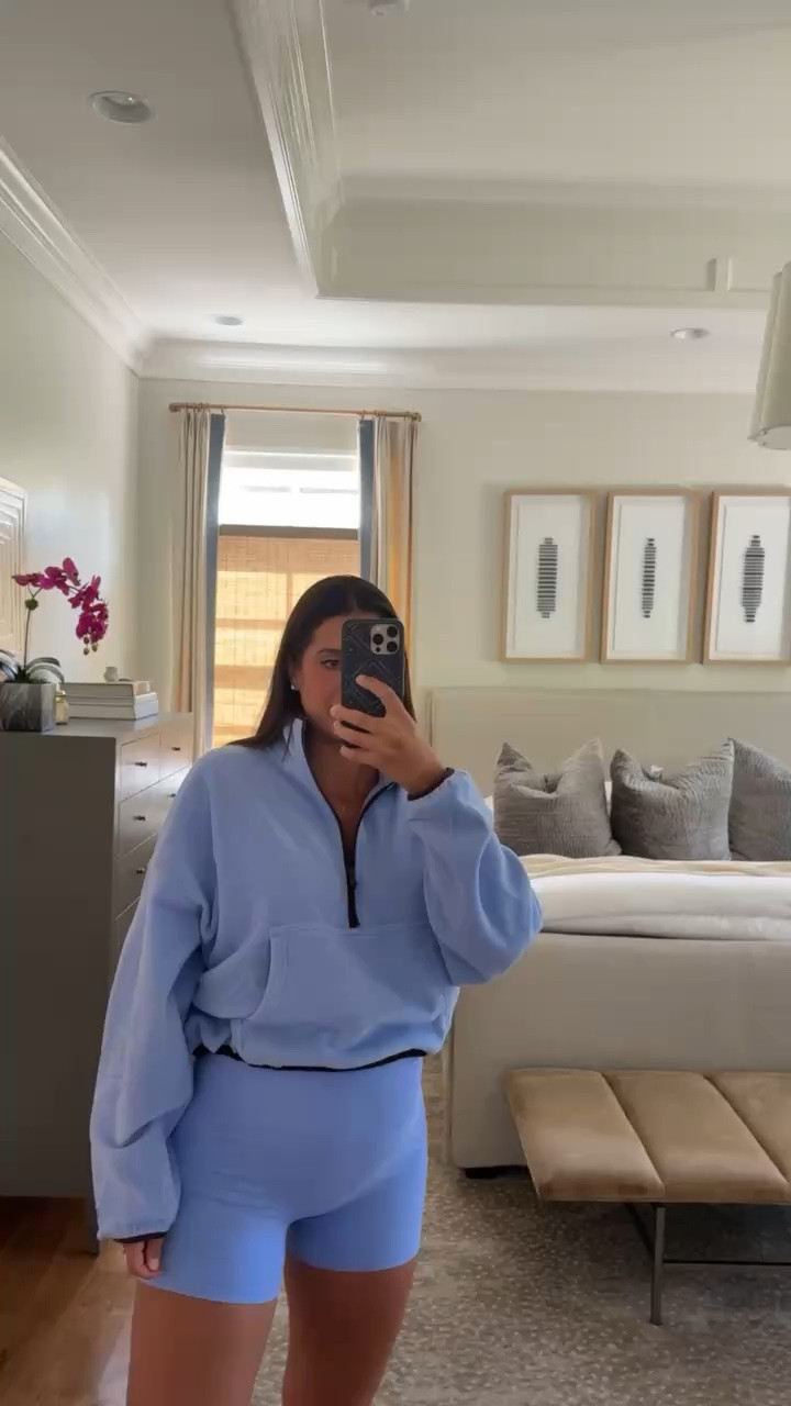 Love a matching set for the gym!

Tts: medium

Fabletics, fabletics activewear, activewear, athleisure, fitness, mom fitness, mom activewear, maternity, bump friendly activewear, boy mom, grace white

#LTKgrwm #LTKootd #LTKSeasonal