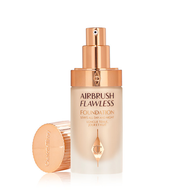 AIRBRUSH FLAWLESS FOUNDATION | Charlotte Tilbury (US)