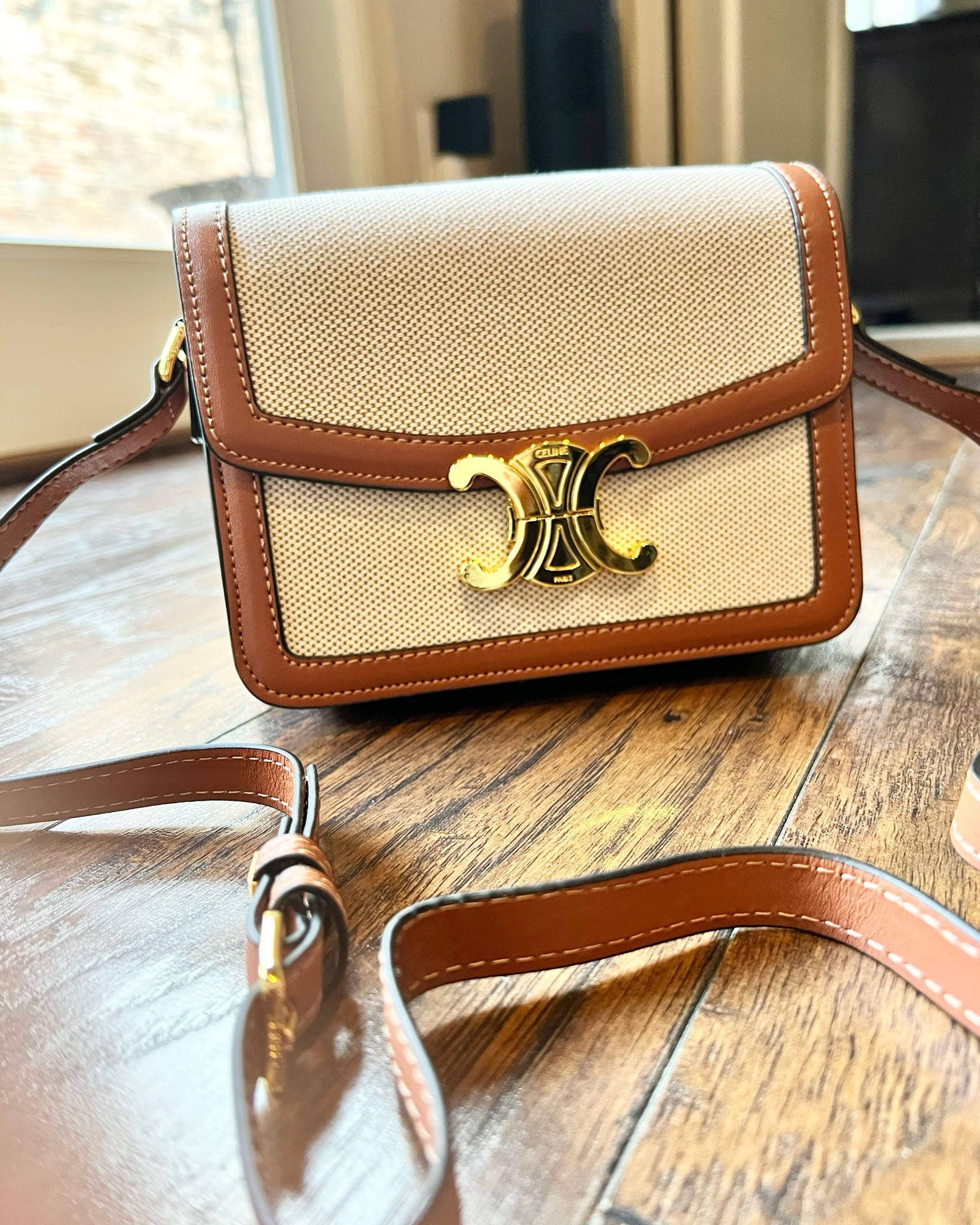 Crossbody purse. Perfect for the summer occasions. Available in 2 sizes.

Purses 
Handbag 
Bag
Shoulder bag
Dupe


#LTKItBag #LTKStyleTip