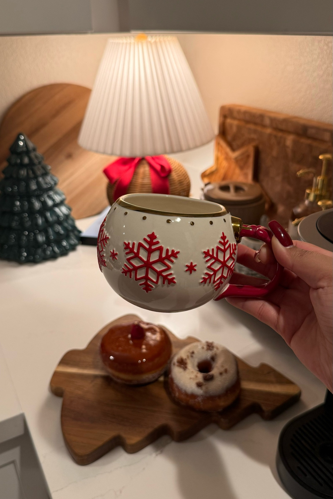 Beautiful Snowflake Mug ❄️☕️

#LTKHoliday #LTKHome #LTKGiftGuide