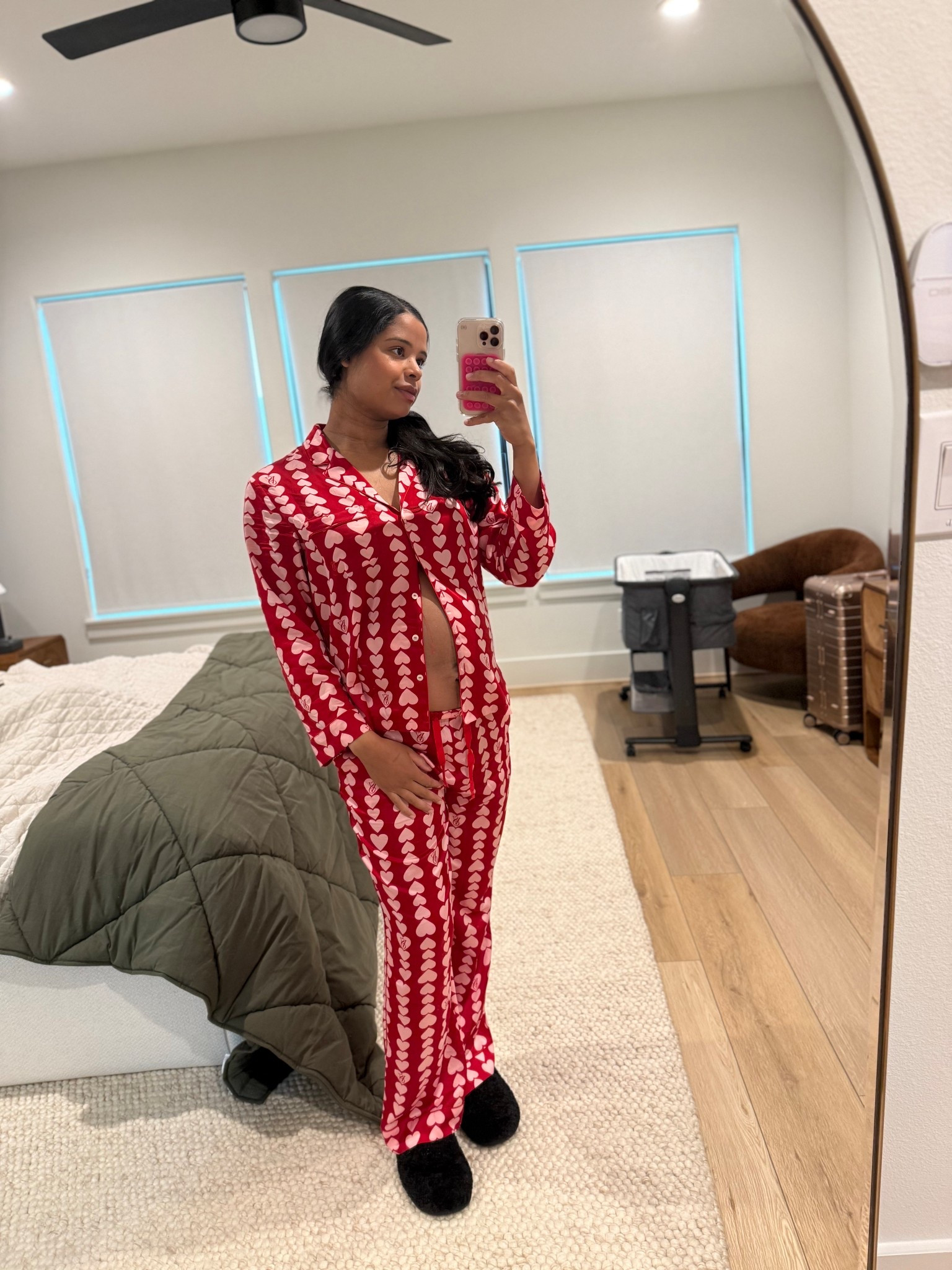 Cozy slow mornings 🩷 wearing size M #pajamas #pjs #victoriassecret #pregnant #rainydays #cozy #pregnancy

#LTKBump #LTKmorningroutine #LTKValentine