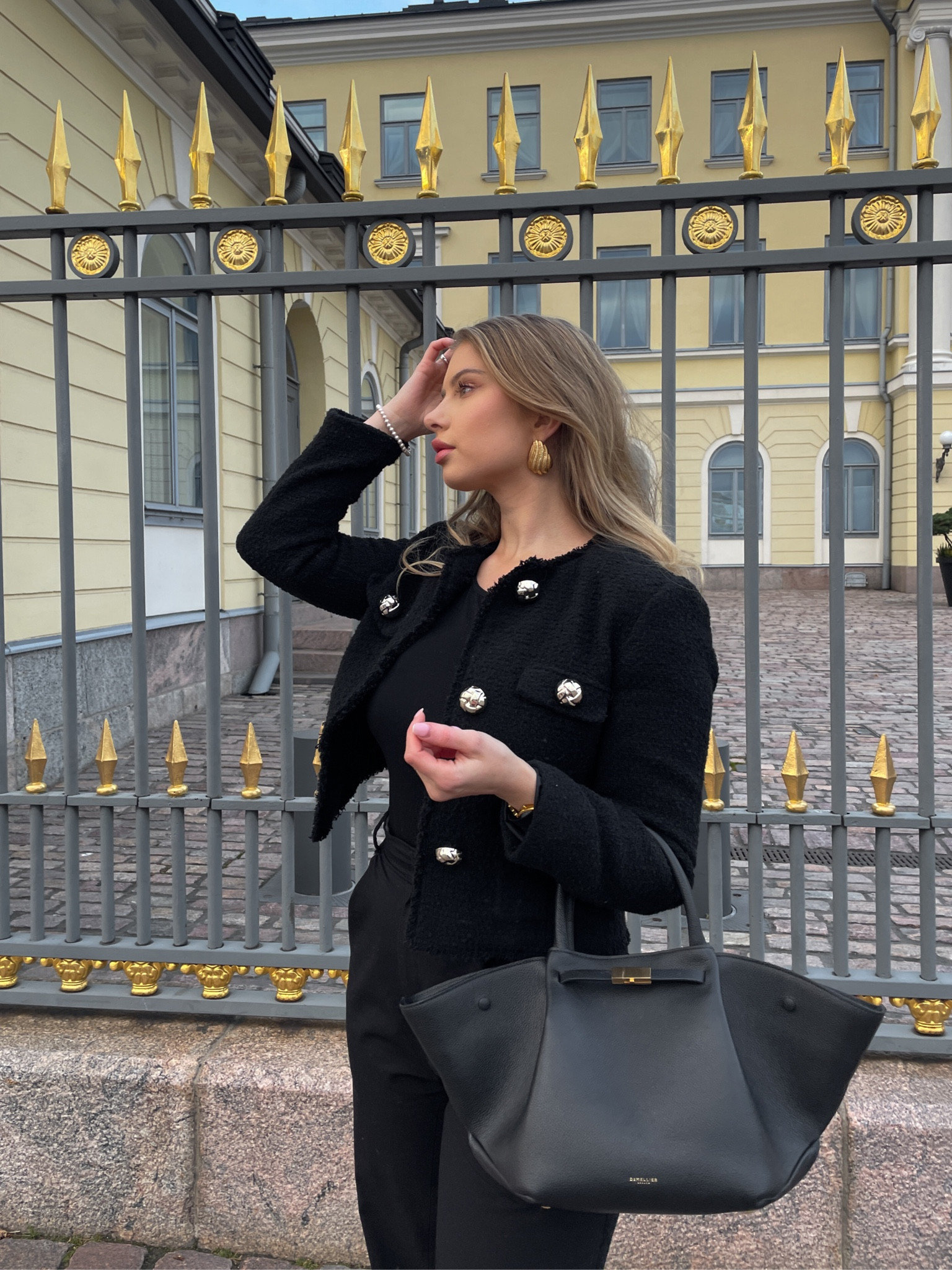 Spring outfit inspo 🖤

Spring fashion inspiration by Mango. Work wear inspired outfits. Old money inspired. Jo Malone. Tweed blazer outfit. Parisian chic. Spring inspo 

#LTKworkwear #LTKstyletip