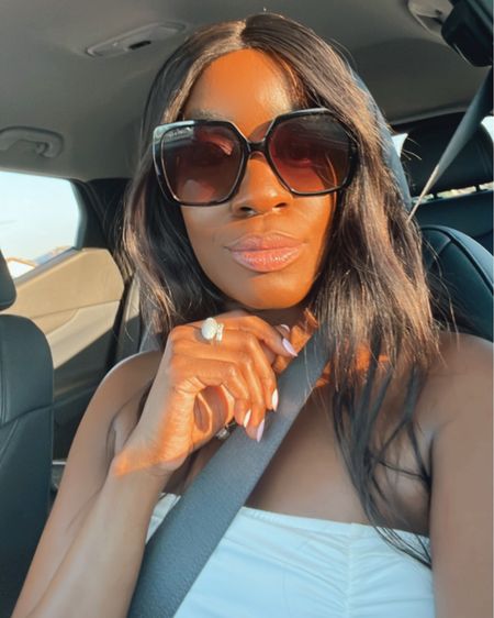 oversized shades…but make it fashion 🕶️ feeling like a rich bish in my new sunglasses ;)

#LTKstyletip