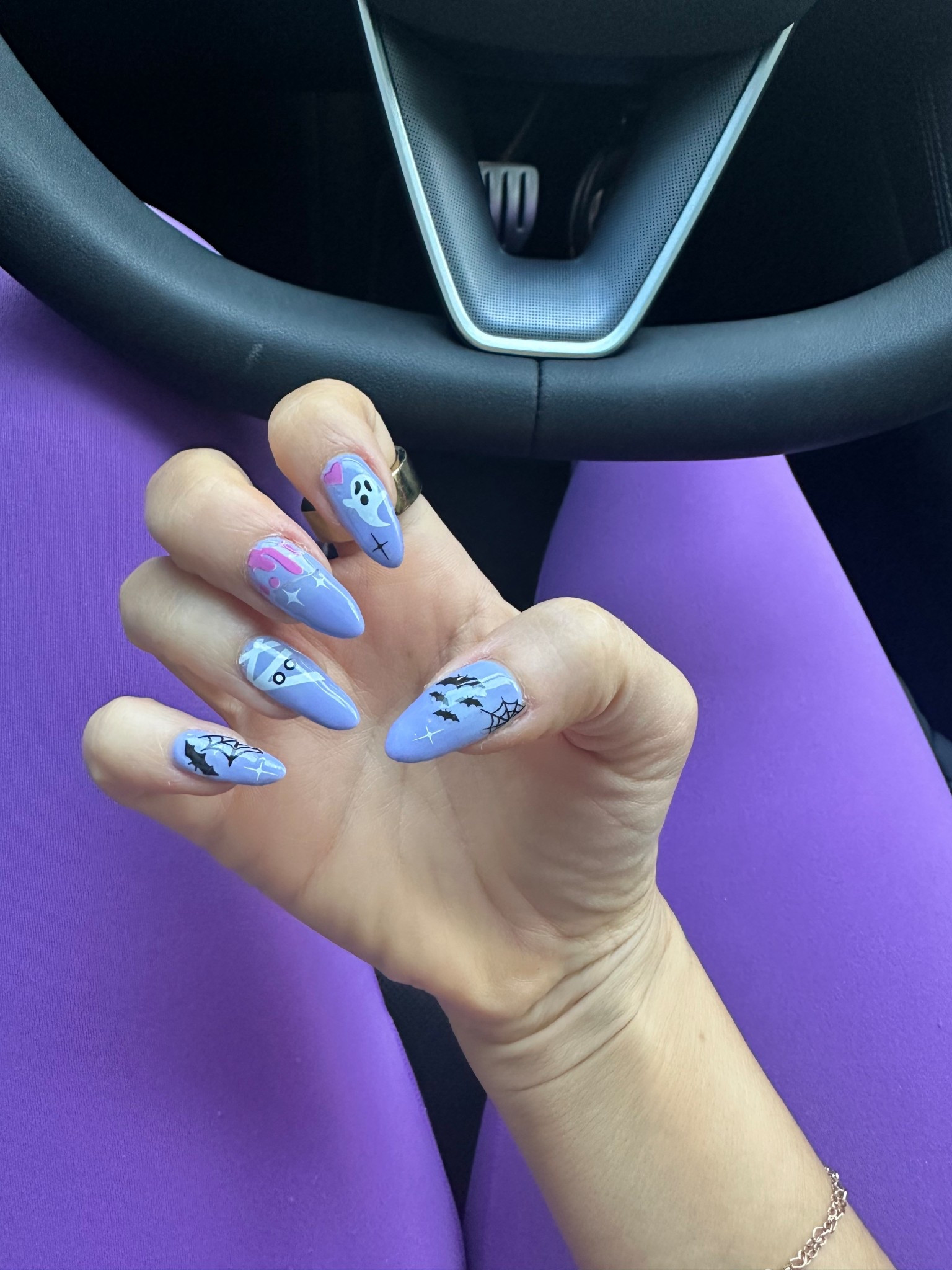 New nails 👻 🩷 

#LTKSeasonal #LTKBeauty #LTKSaleAlert