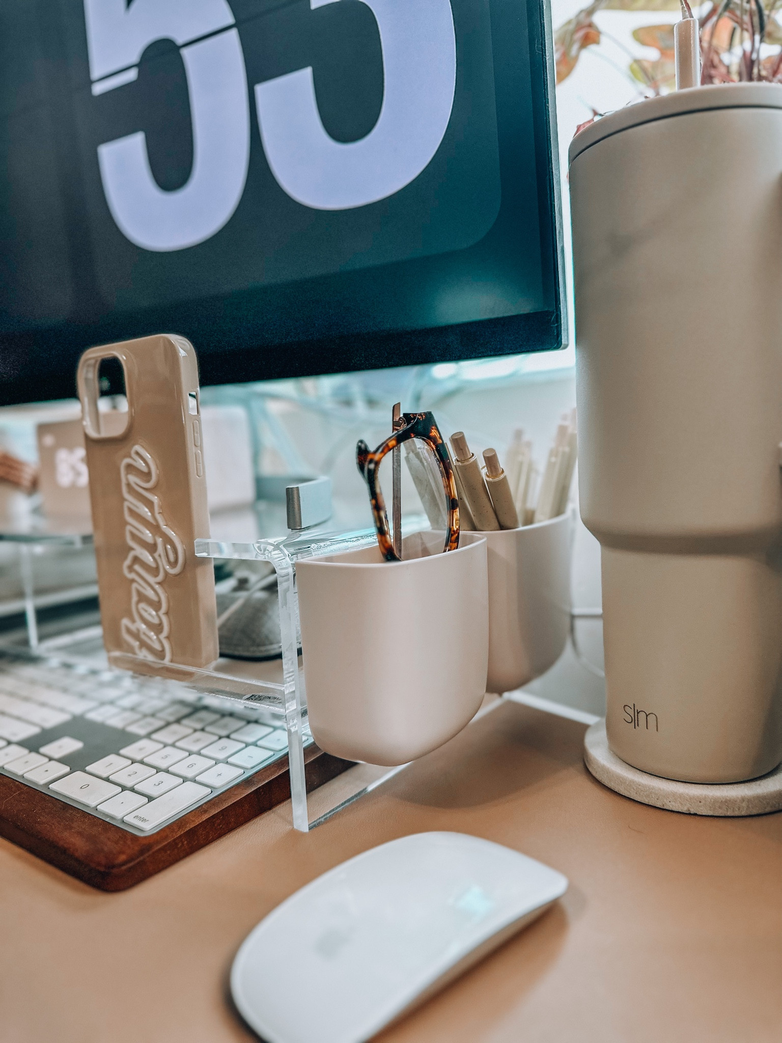 Amazon desk inspo - Amazon home finds - WFH - work from home - desk refresh - Amazon finds

#LTKFind #LTKhome #LTKstyletip