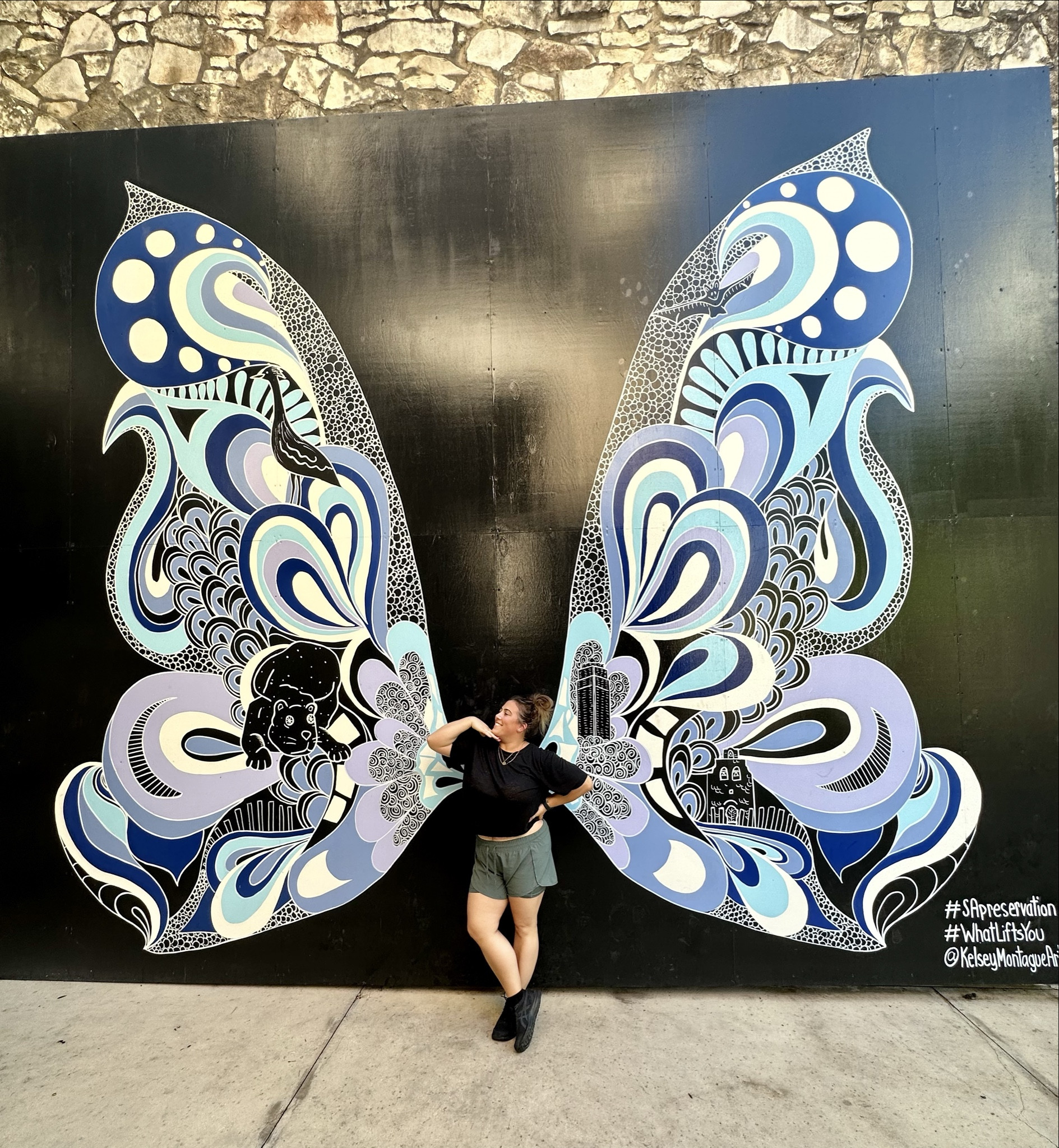 🦋 a cute and comfy sight seeing outfit that beat the San Antonio heat!