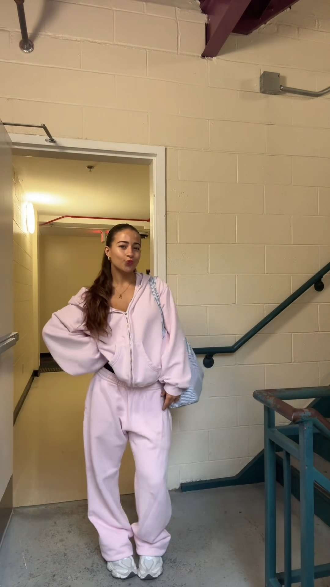 pinkkkkkk🩰🩰 hope everyone has an amazingly awesome beautiful day😚 my set is from akimbo, but linking similar from aritzia! 

 #LTKActive #LTKStyleTip #LTKShoeCrush