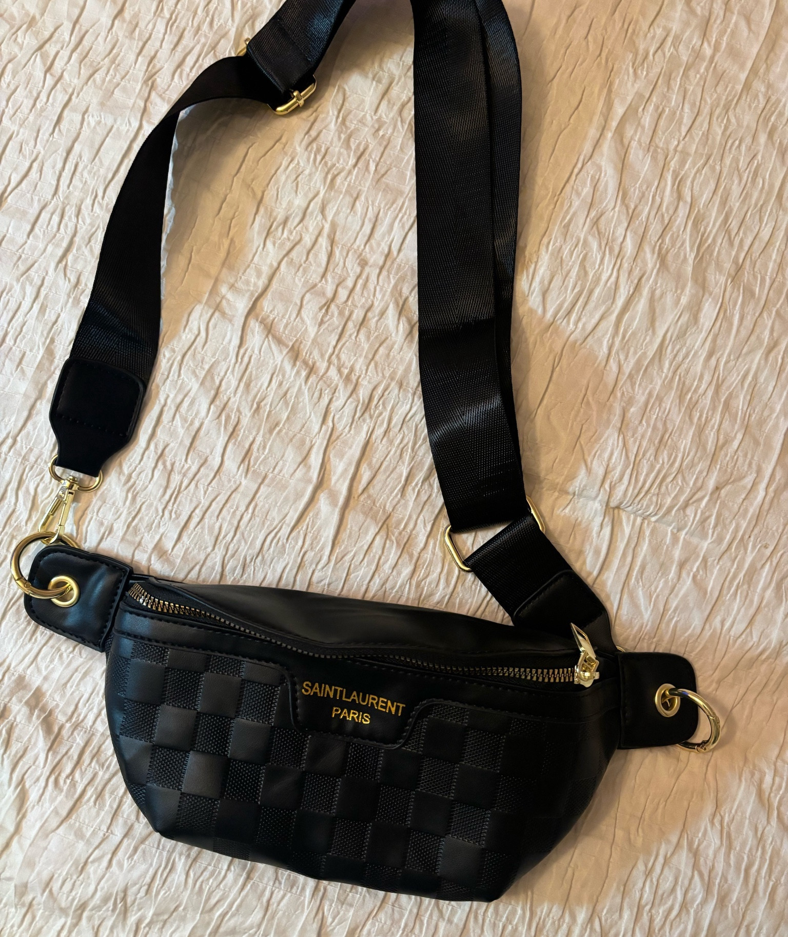 Crossbody bag, SHEIN crossbody bag, saint laurent crossbody bag, black purse

#LTKHoliday #LTKSeasonal