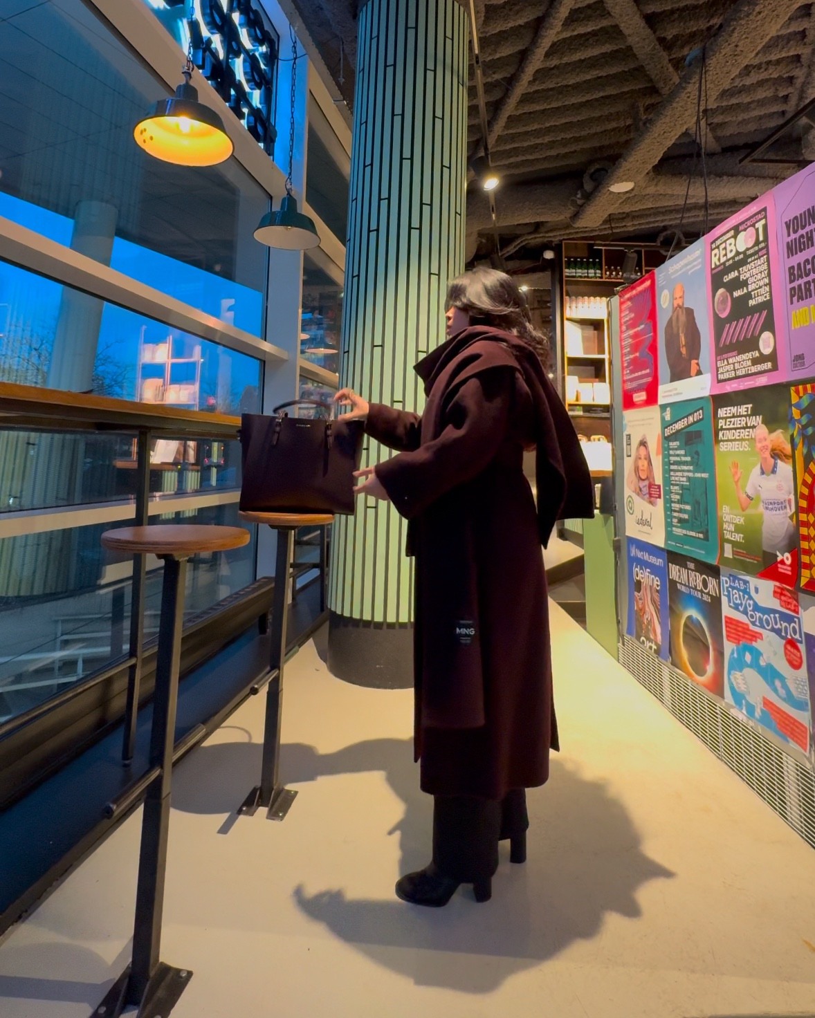 Channeling power and confidence today in my burgundy coat, sleek black pants, and boots. Paired with my dark chocolate tote, I’m ready to conquer the office. 💫

#LTKnederlands #LTKeurope #LTKworkwear