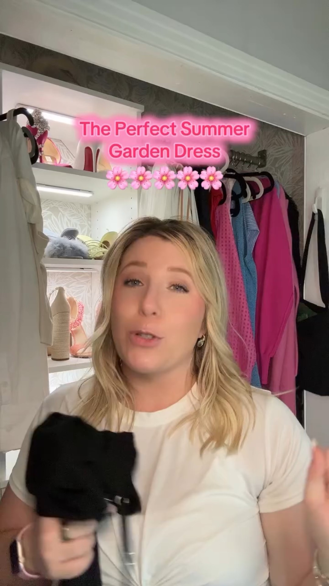 The perfect summer garden dress for me. 😍

#summerdress #amazonfashionfinds #prettygarden #blackandwhitedress #mentallyexhaustedbutcute #outfitformentalhealthdays #midsizestyle #easysummeroutfit #amazonfashionhaul #summeroutfitideas #fashiontiktok #midsizefashion #amazonfinds2025 #prettygardendress #midsizeootd