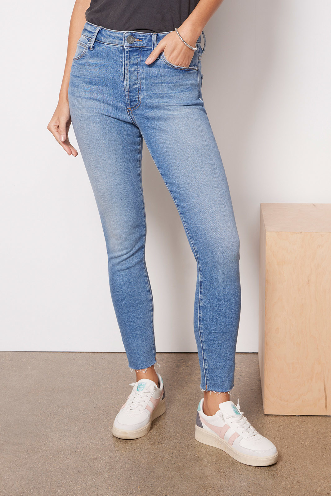 KUT FROM THE KLOTH Charlize High Rise Cigarette Leg Jean | EVEREVE | Evereve