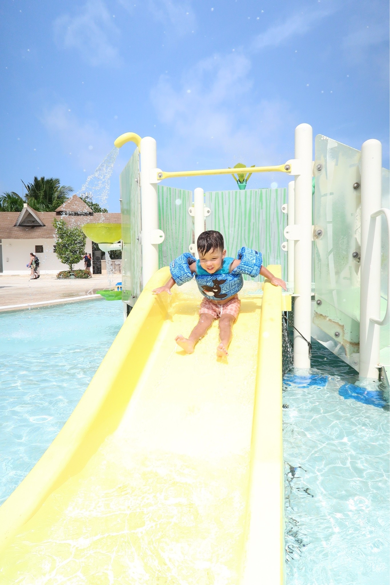 Zaire’s favorite killer whale floaty

#LTKSwim #LTKKids #LTKBaby