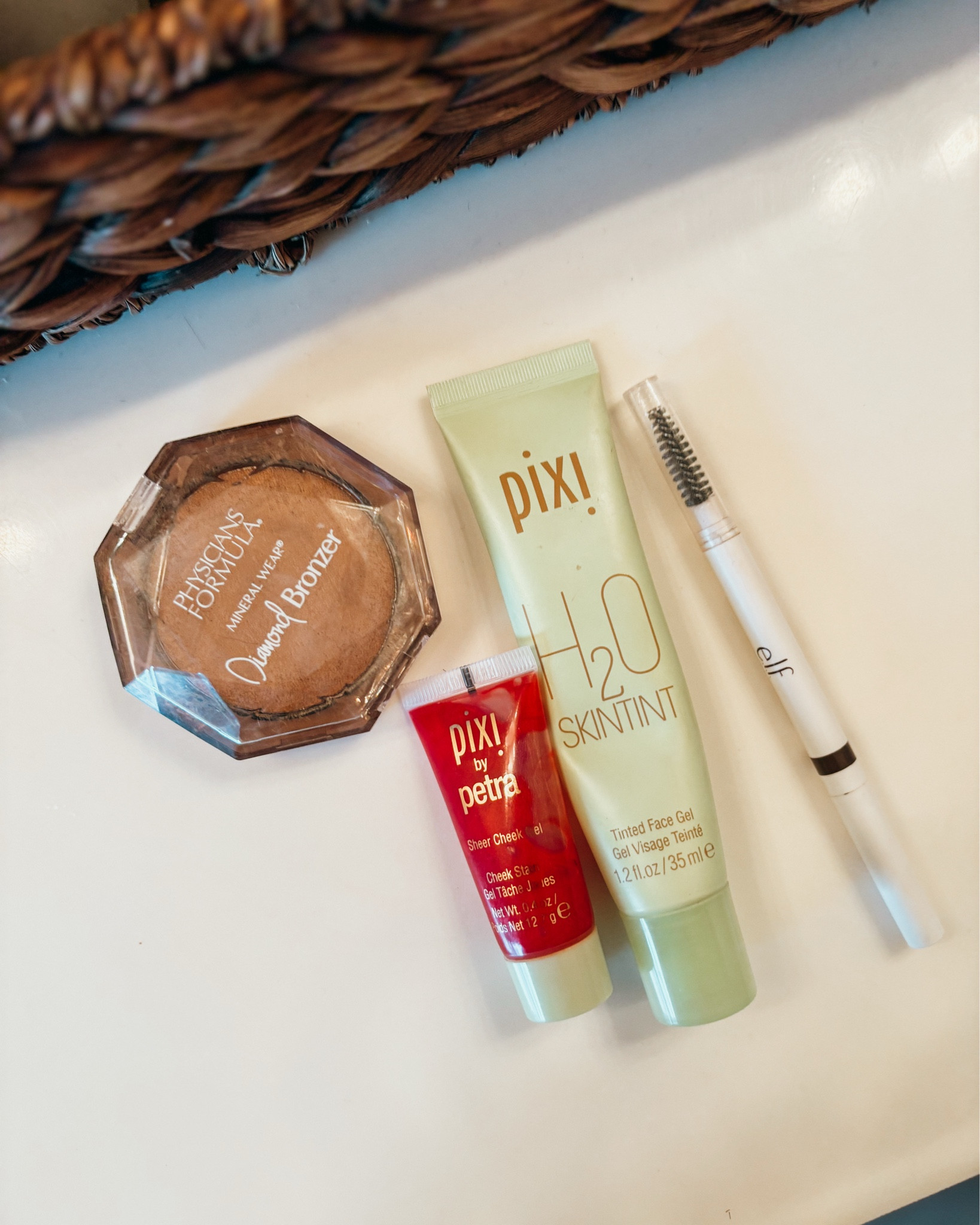 Current easy makeup favorites from Target.

#makeup #easymakeup #naturalmakeup #affordablefinds

#LTKBeauty #LTKFindsUnder100