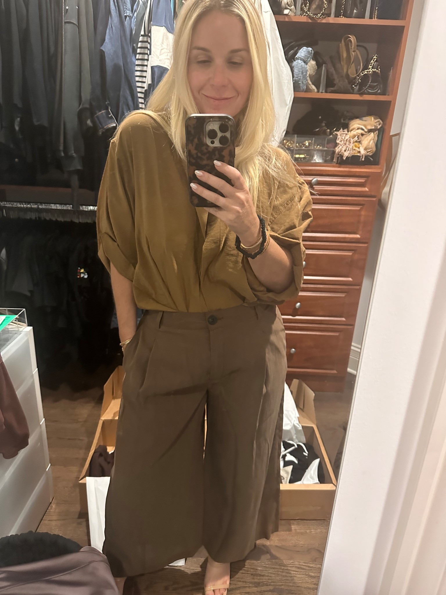 Loving the top and bottoms 