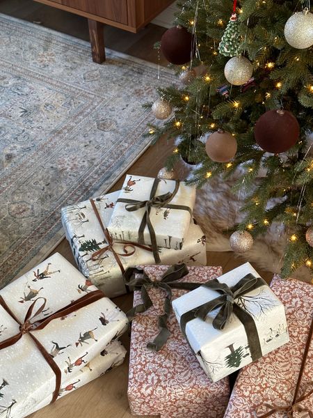 The white wrapping paper is from JSH home essentials 

#LTKHoliday #LTKGiftGuide #LTKSeasonal