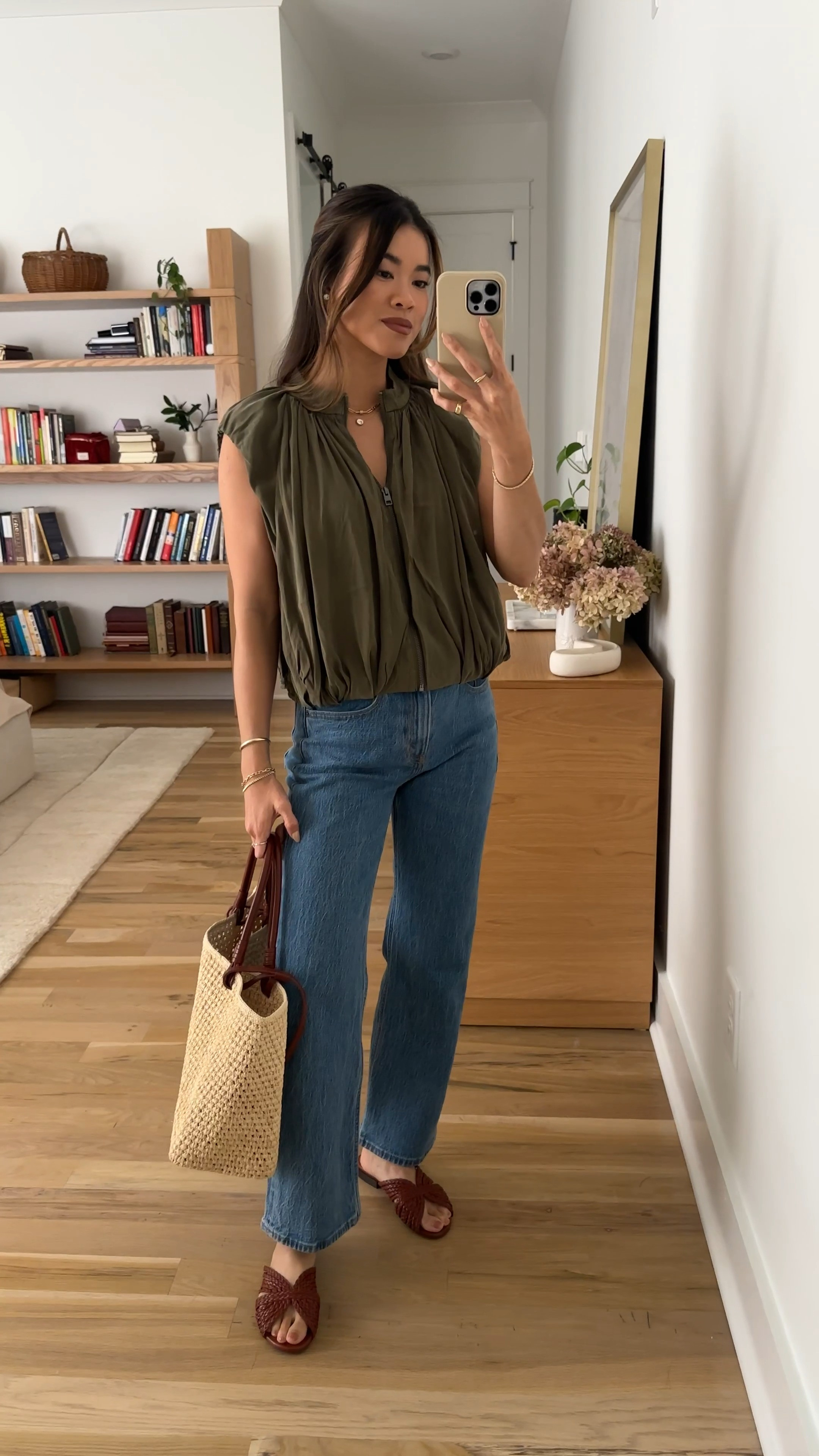 I’m obsessed with how these @abercrombie jeans fit on me! 

Sizing info:
-Evereve Evie Bubble Vest (Size XS in DarkOlive) 
-Abercrombie High Rise 90s Relaxed Jean (Size 23 Extra Short in Medium Wash)

Petite style, petite fashion, mom outfit, mom style, petite pants, petite outfit ideas, petite outfits, best pants for petite, petite jeans, spring style, spring outfits, vacation outfits, summer outfits, fall jeans, fall pants, autumn top, petite fall outfits, Abercrombie jeans, evereve,

#LTKootd #LTKSeasonal #LTKPetite
