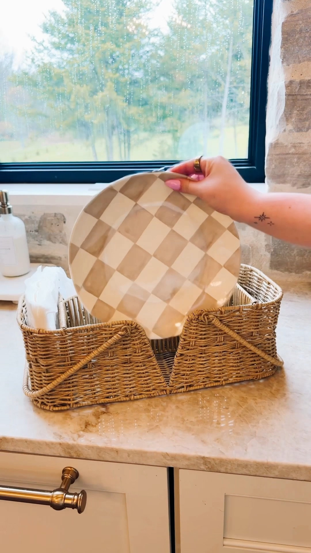 Summer must have 🤍 perfect for hosting, grilling nights, and keeping everything in one place!! ✨

#LTKHome