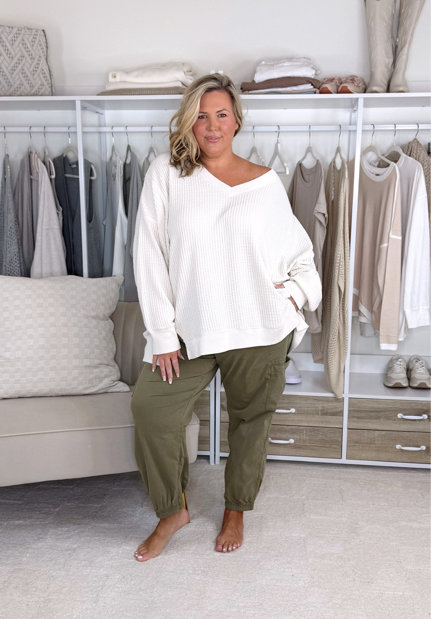 American Eagle haul! Jeans are a size 20. Everything else is a XXL! The denim button up won’t button and is too tight. Plus size, outfit inspo, fall fashion, mom life, apron belly

#LTKMidsize #LTKSeasonal #LTKPlusSize
