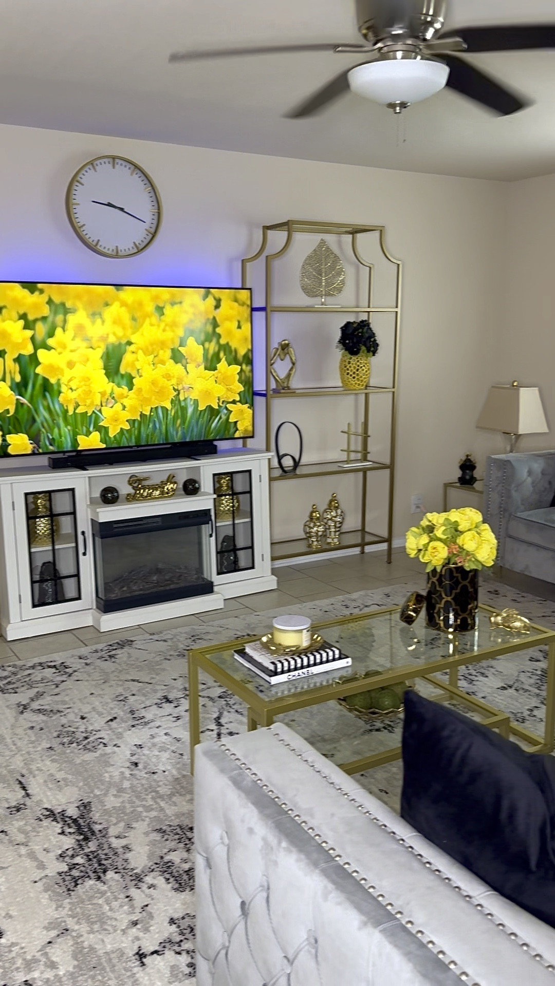 Mellow Yellow 🌼.

#LTKVideo #LTKStyleTip #LTKHome