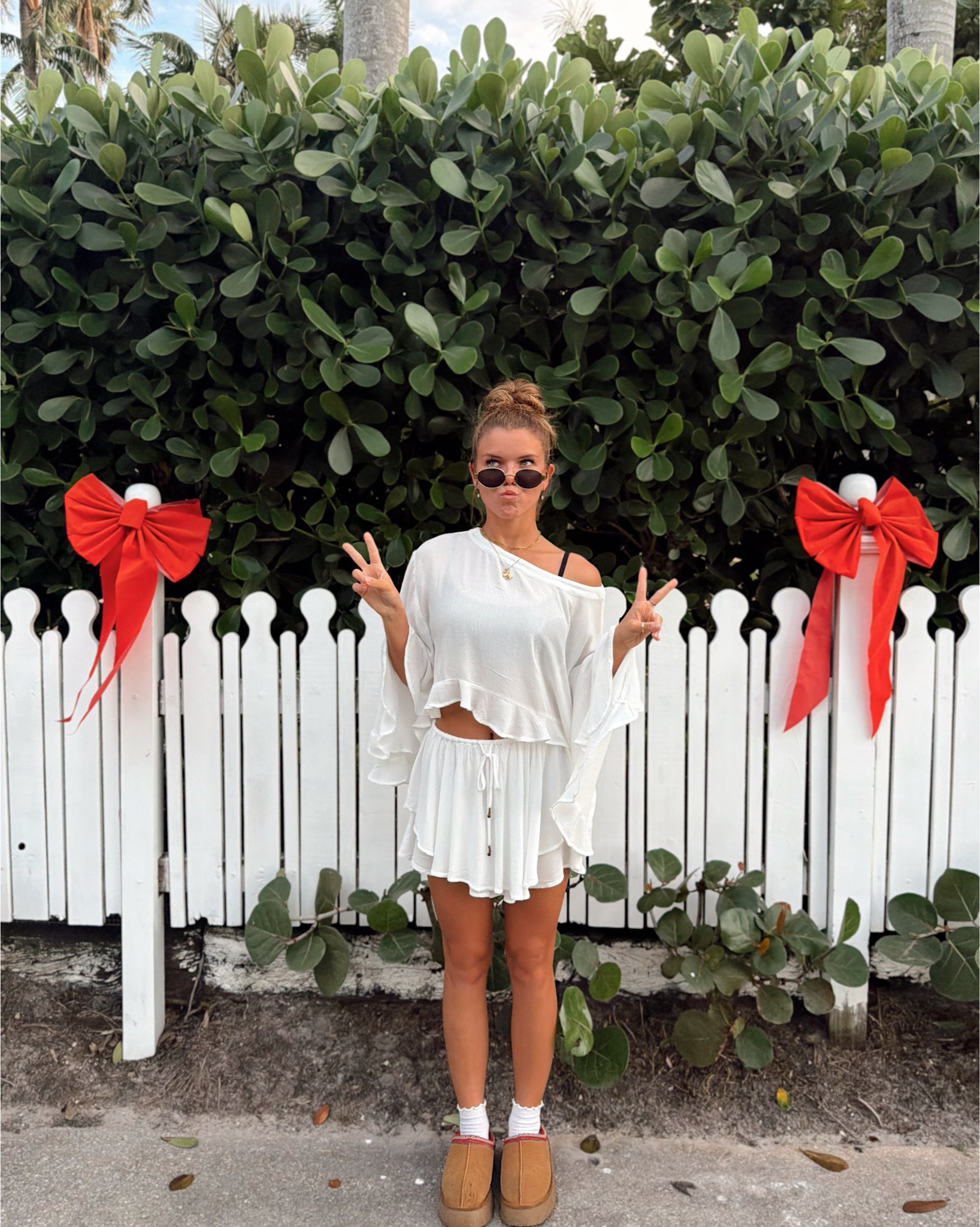 Coastal Christmas 🤍🎁

#LTKHoliday #LTKGiftGuide #LTKdayinmylife