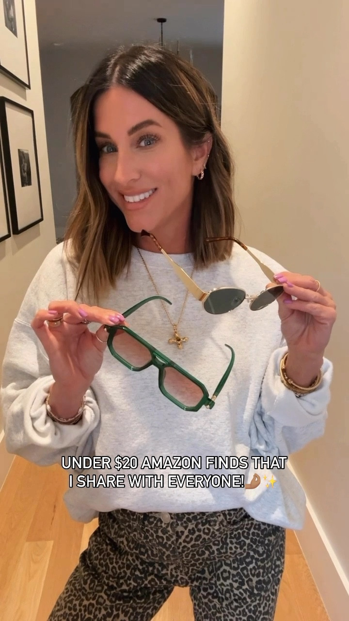 Under $20 Amazon finds I loooove! (Size medium in this sweatshirt) 

#LTKBeauty #LTKStyleTip #LTKFindsUnder50