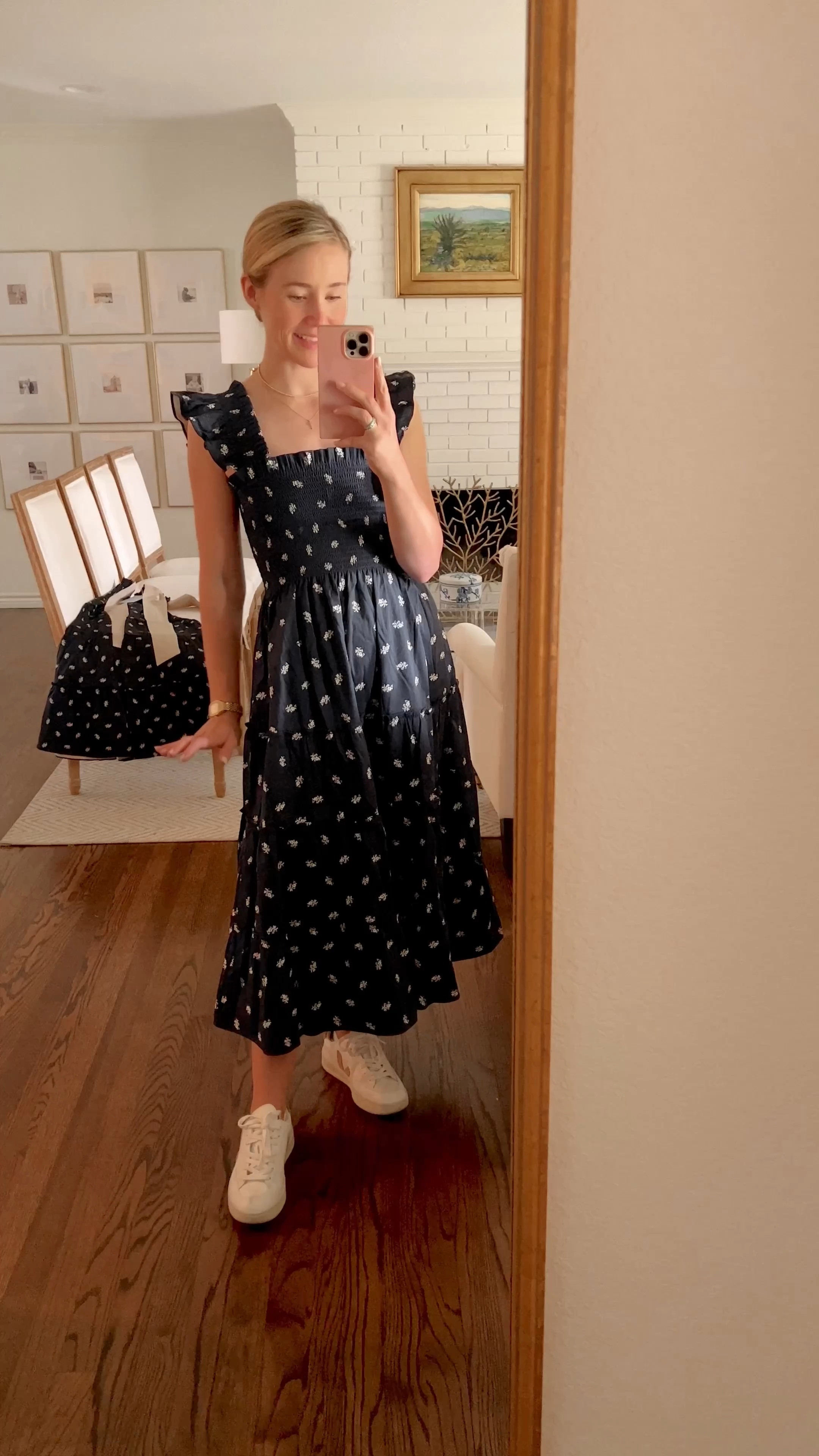 Hill house nap dress try on 🍂🍃

SIZING:

Dress // wearing XXS, I sized down one (which is the recommendation from Hill House for this silhouette) but don’t think that’s necessary 