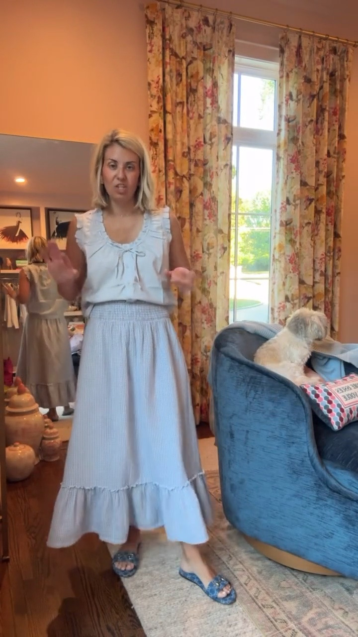 Ok….this top is adorable and now I need to order the white one. Loving this monochromatic look!
Top & skirt - xs
Sandals - 38.5 (I sized up 1/2)
Shorts - 27 (I size up 1)

#LTKmomlife #LTKdayinmylife #LTKOver40