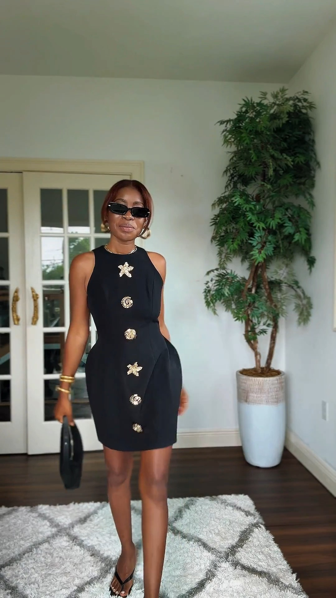 Hourglass black dress with large gold buttons. This gives you the perfect shape! Summer dress. Black dress. 

#LTKPetite #LTKStyleTip #LTKSummerEdit