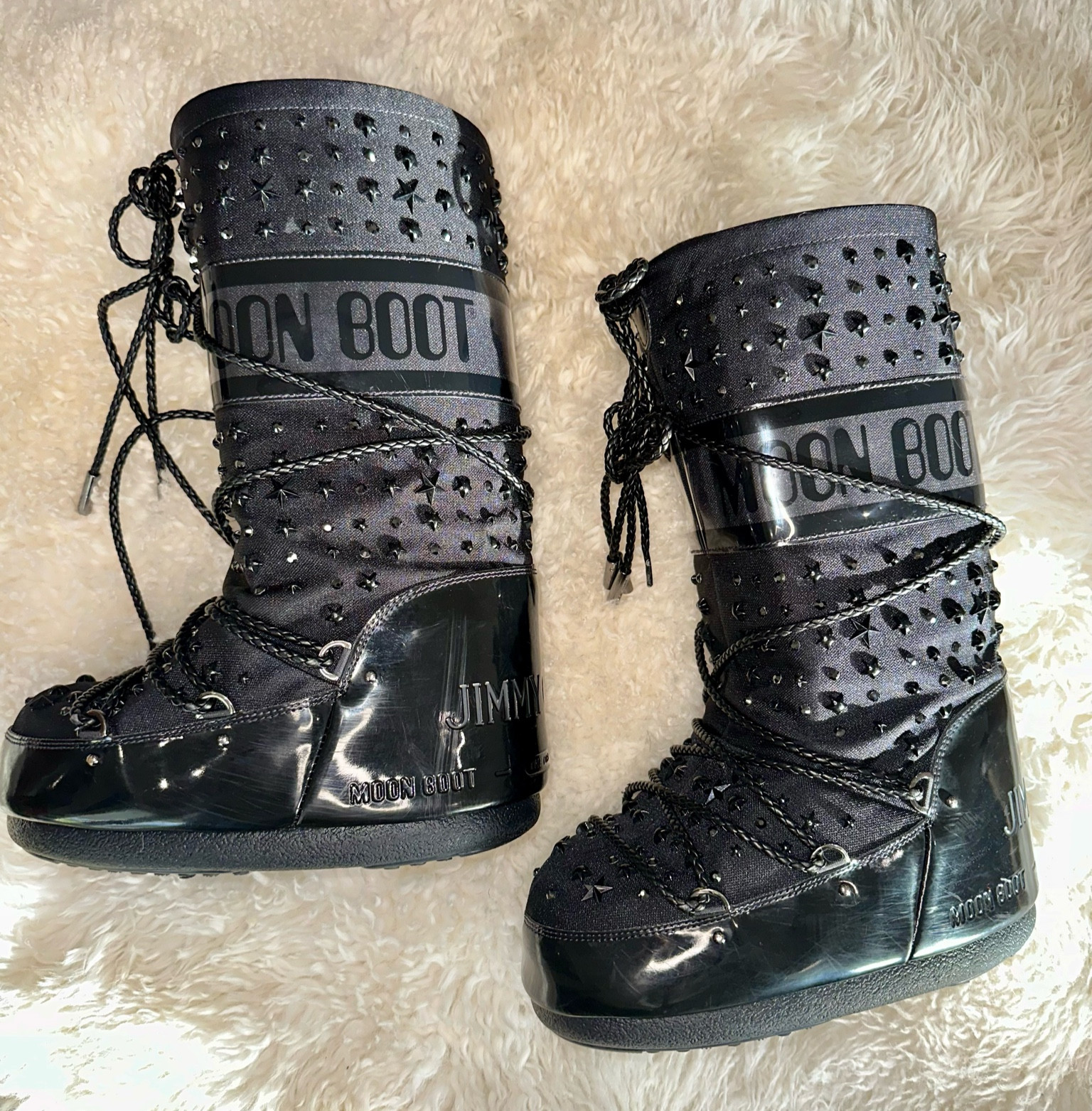 Moon Boots are a MUST for my winter wardrobe 

Jimmy Choo Moon Boots 

#LTKGiftGuide #LTKstyletip #LTKSeasonal