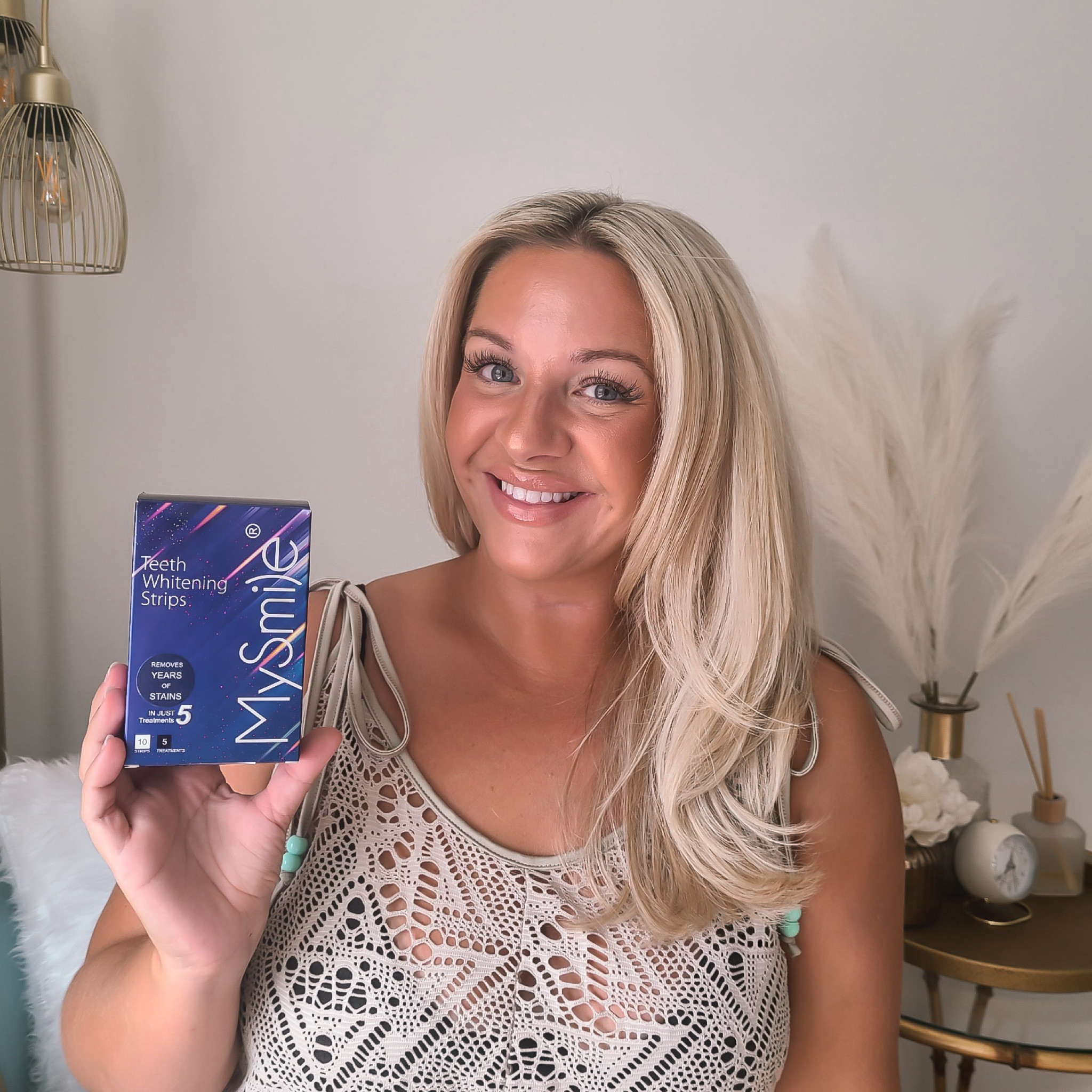 💎 I’ve been using MySmile teeth whitening strips and ✨WOW✨ they work so well!! 
In just a few treatments my teeth are so bright, and the best part is I’ve had zero sensitivity. They are gentle yet powerful. 