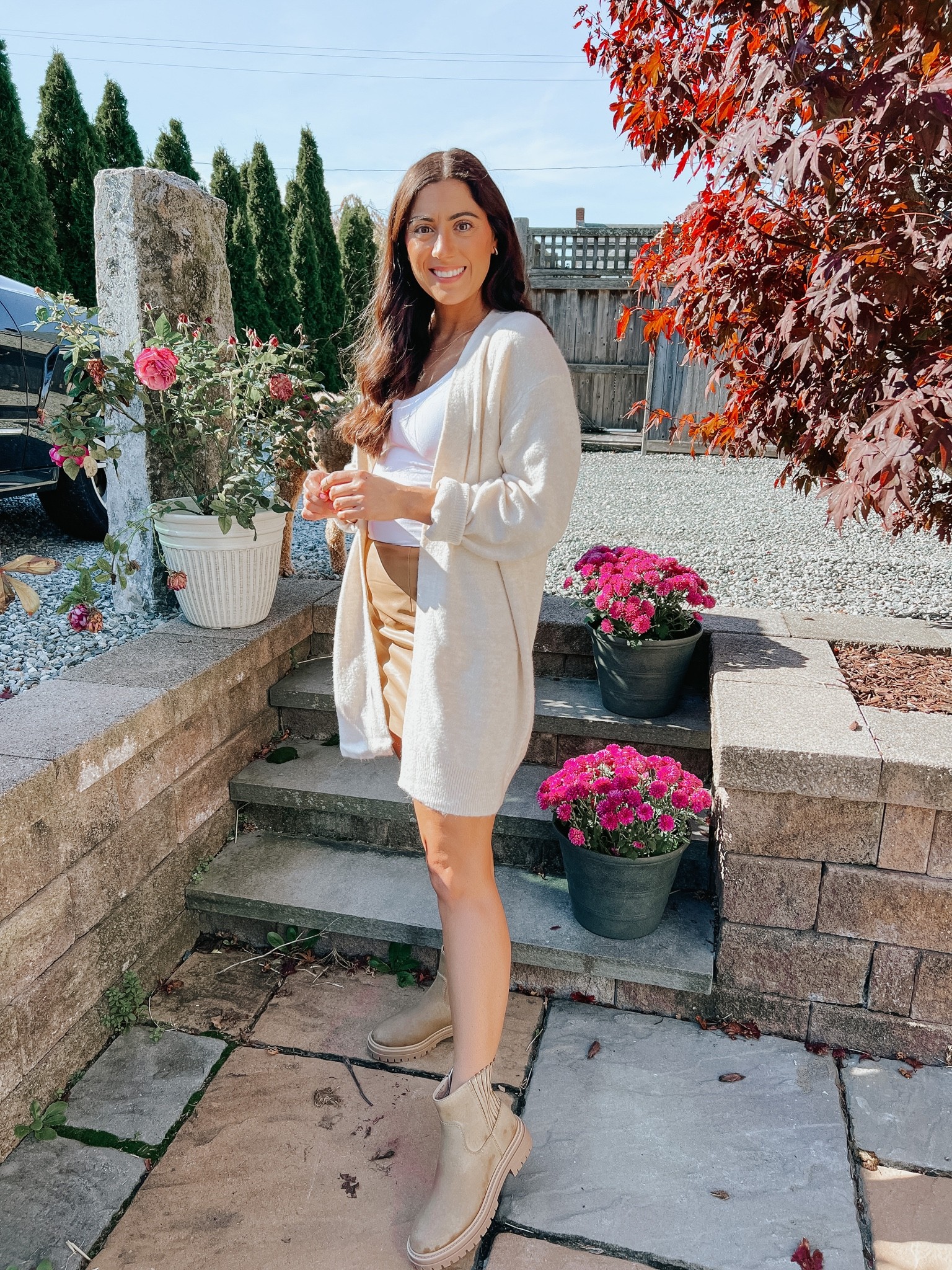 Fall outfit

Winter outfit, date night outfit, Thanksgiving outfit, Chelsea boots, faux leather skirt, skort, cardigan, bodysuit

#LTKSeasonal