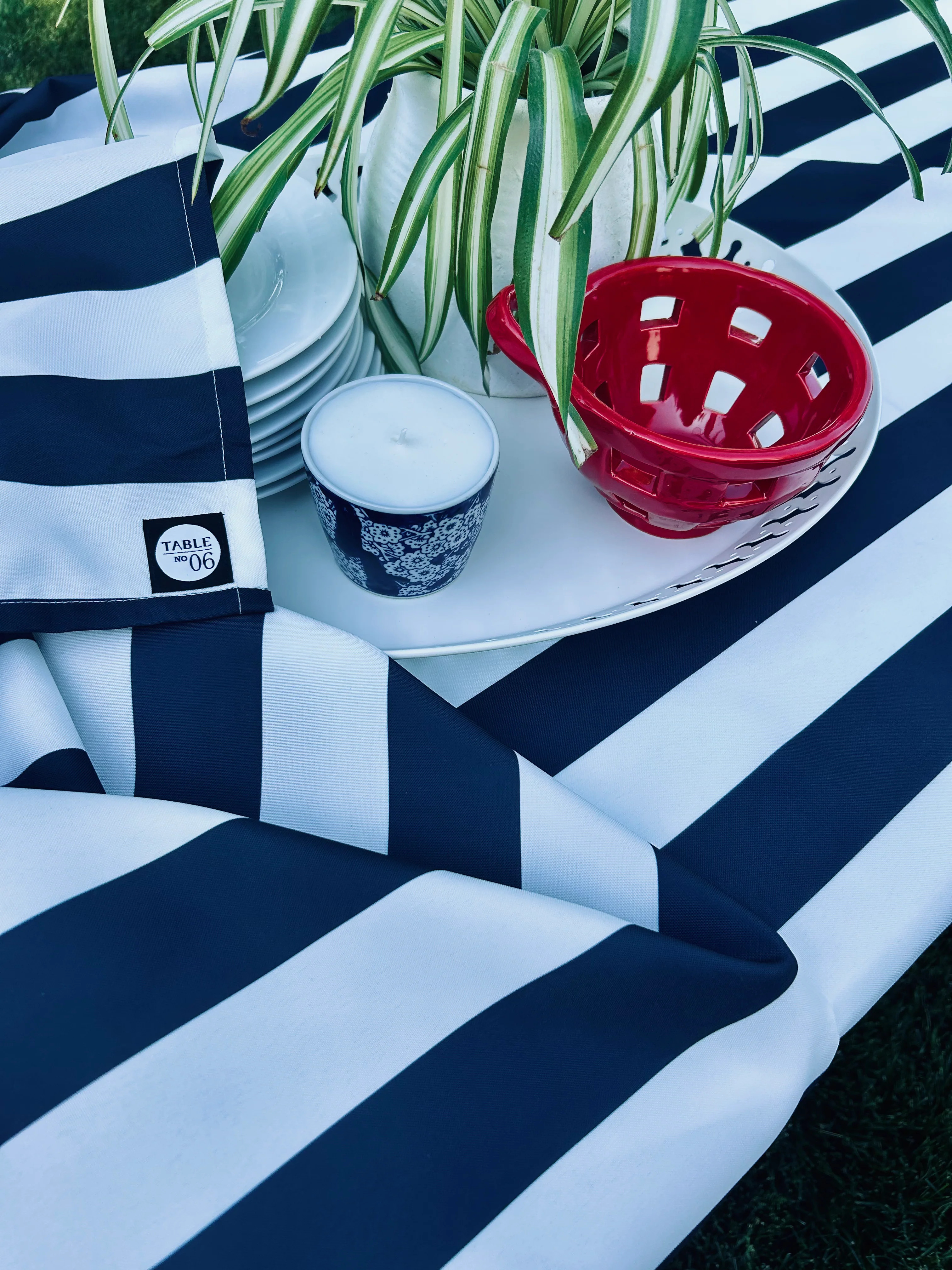 Everyday Newport Awning - Navy | Table 06