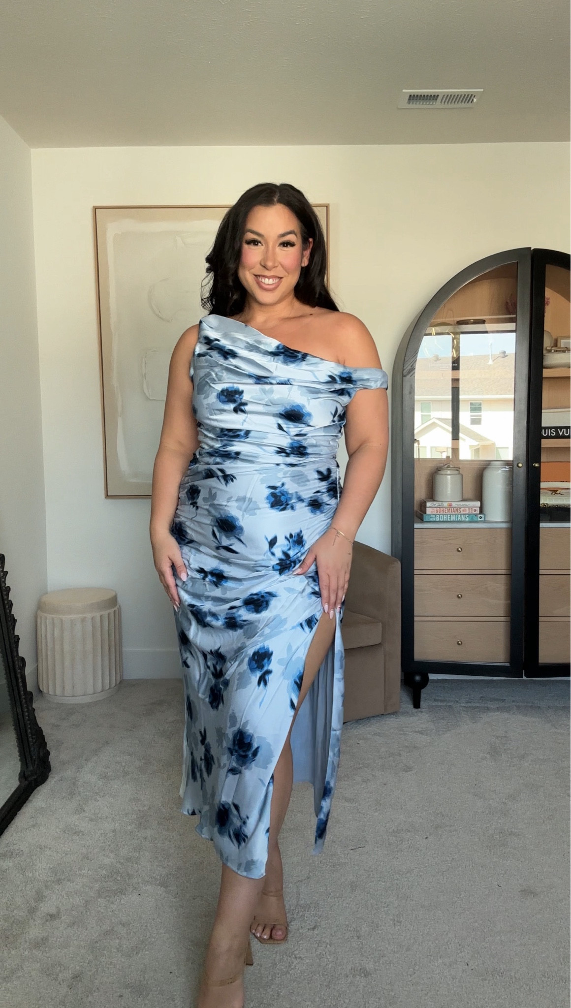 Midsize Abercrombie dress! Wearing a size large
-
-
-
Abercrombie dress, Abercrombiesale, spring dress, bridal shower, dress, baby shower, dress, maxi dress, floral dress, wedding guest dress 

#LTKStyleTip #LTKMidsize #LTKSpringSale