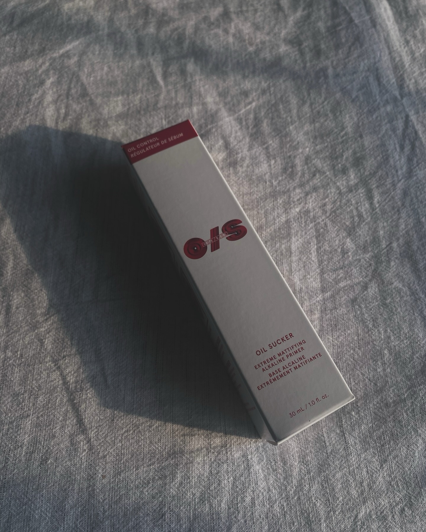 ✨ Say goodbye to shine and hello to a flawless finish with the @onesize Oil Sucker Extreme Mattifying Alkaline Primer! 

Perfect for all-day wear and keeping your makeup in place. ✨

Get yours now at onesize.com and level up your beauty game! 💄

#OneSizeBeauty #OilSuckerPrimer #MattifyingMagic #MakeupMustHave #BeautyEssential #ShineFree #FlawlessFinish #BeautyTips #ViralBeauty #MakeupRoutine #PrimerGoals
