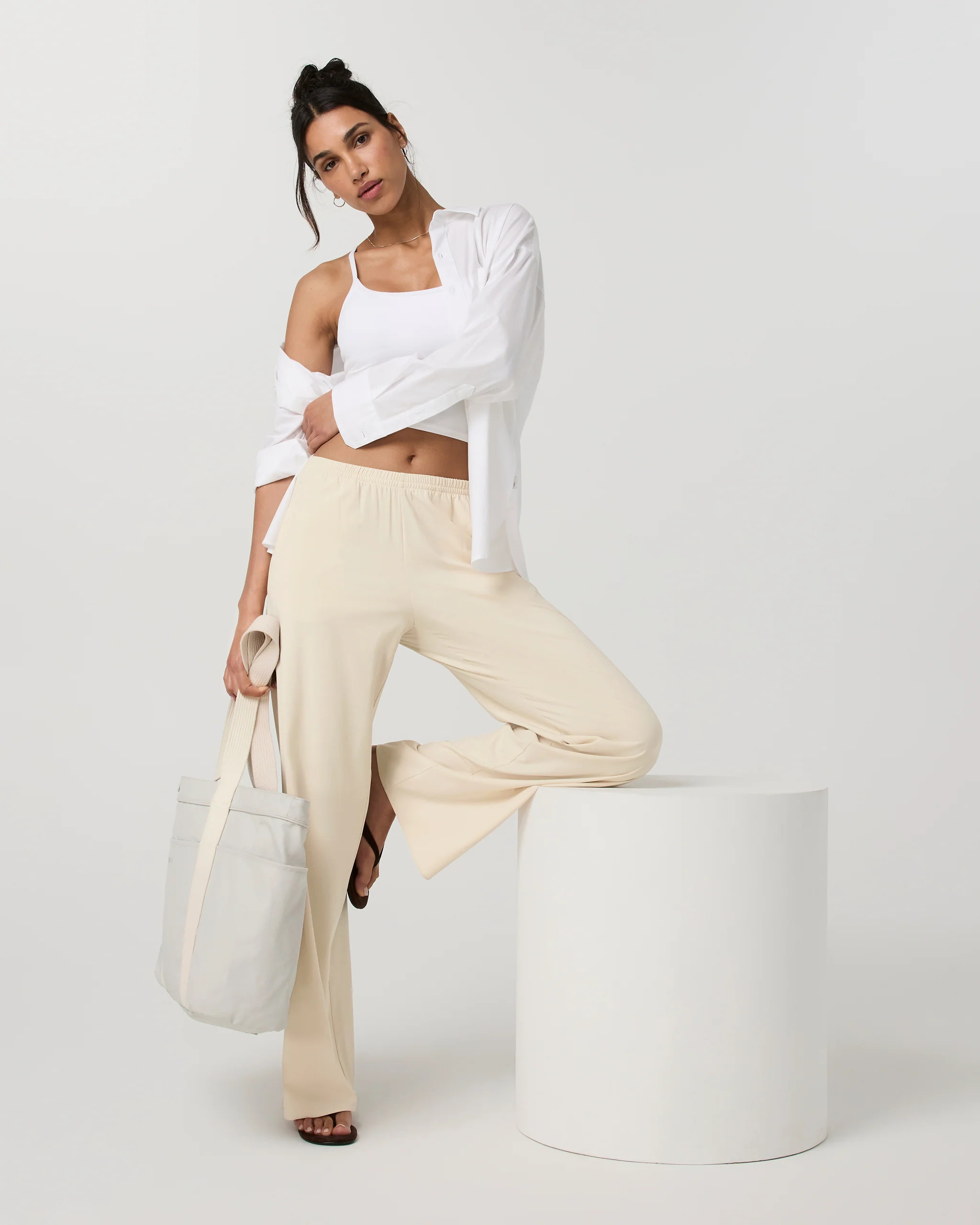 Villa Everyday Wideleg – Bleached Sand Lightweight Pants – Vuori | Vuori Clothing (US & Canada)