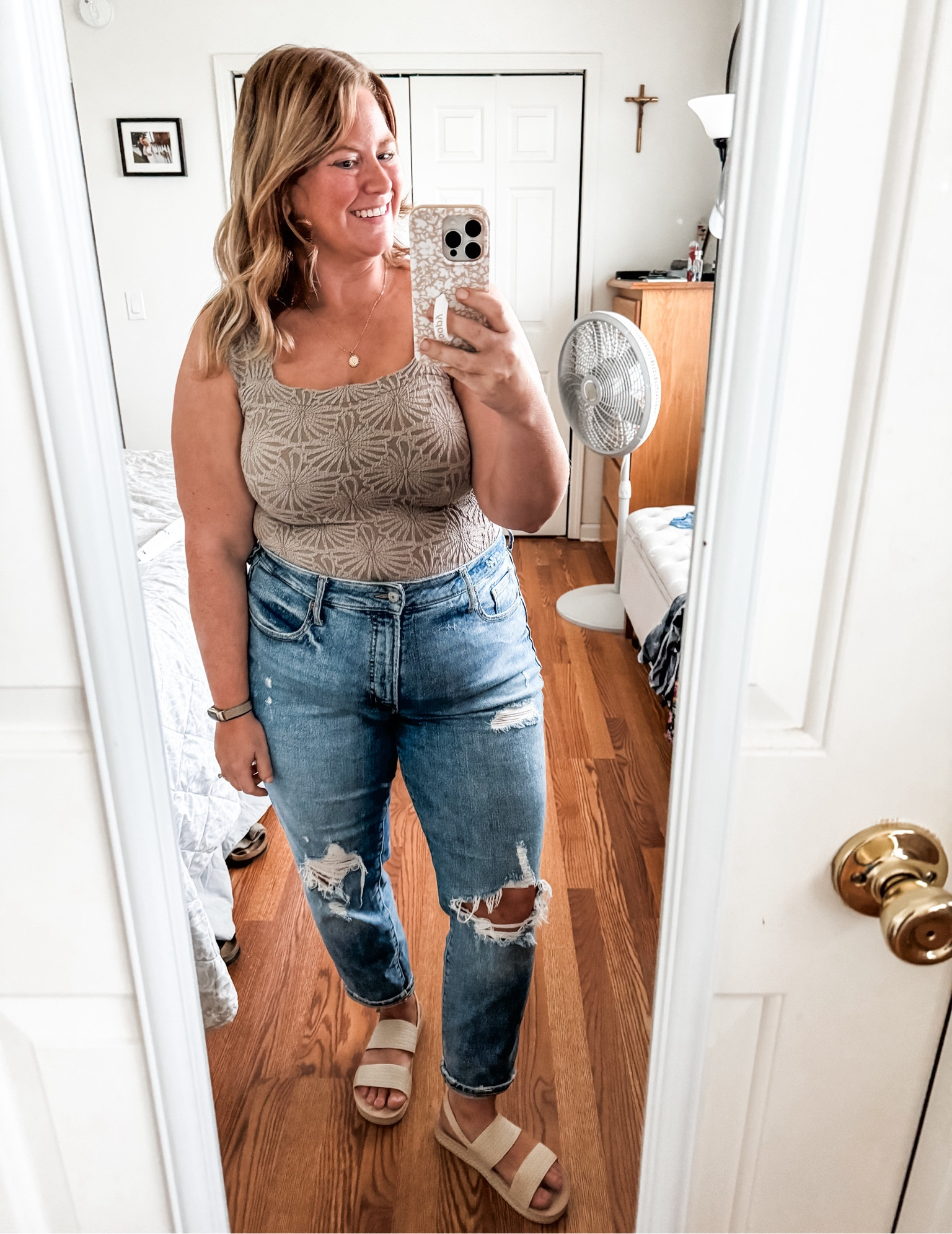 This textured tank is so fun! It is a perfect layering piece going into Fall. 

Large in tank
16 in jeans (would prefer a 14- bought when I was newly postpartum) 