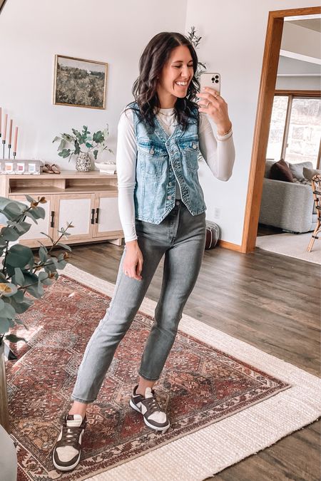 The cutest denim vest! Wearing small. Perfect for any casual outfit!!

Spring outfits 
Target style 
Target finds
Levi jeans 
Nike sneakers 
Seamless top


#LTKstyletip #LTKfindsunder50 #LTKSeasonal