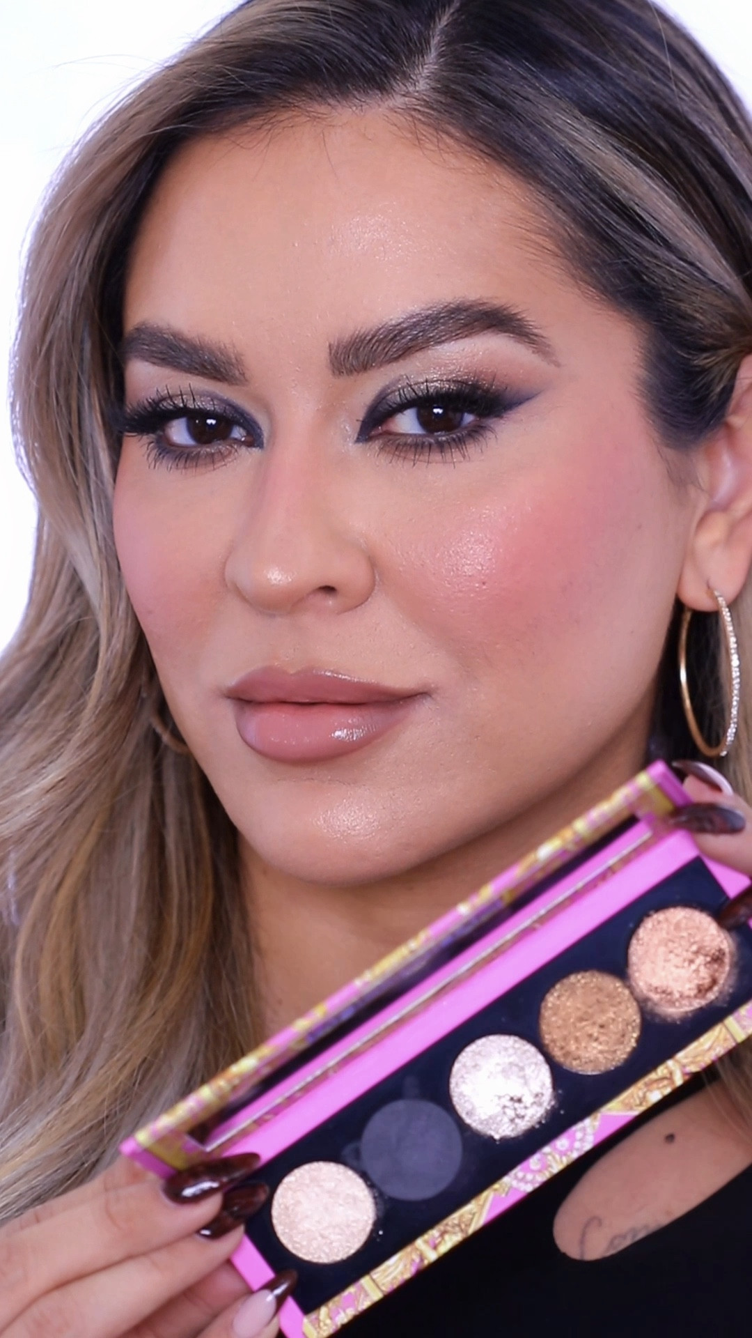 Holiday Glam Makeup ✨

#LTKbeauty #LTKHoliday #LTKunder50