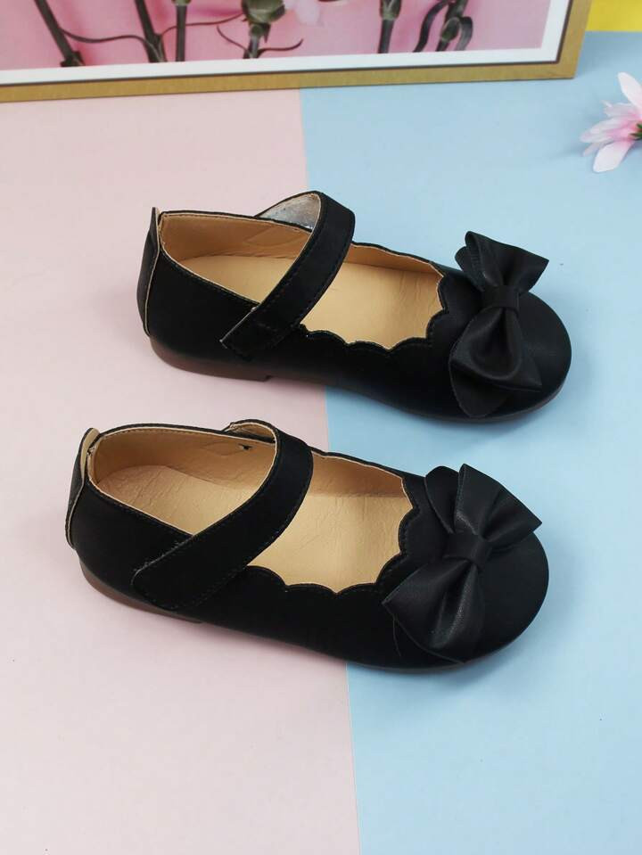 Girls Bow Decor Scallop Trim Princess Mary Jane Flats For Outdoor | SHEIN