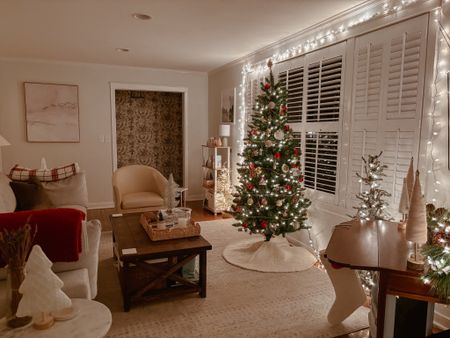 Our Christmas living room 🎄

#LTKhome #LTKSeasonal #LTKHoliday