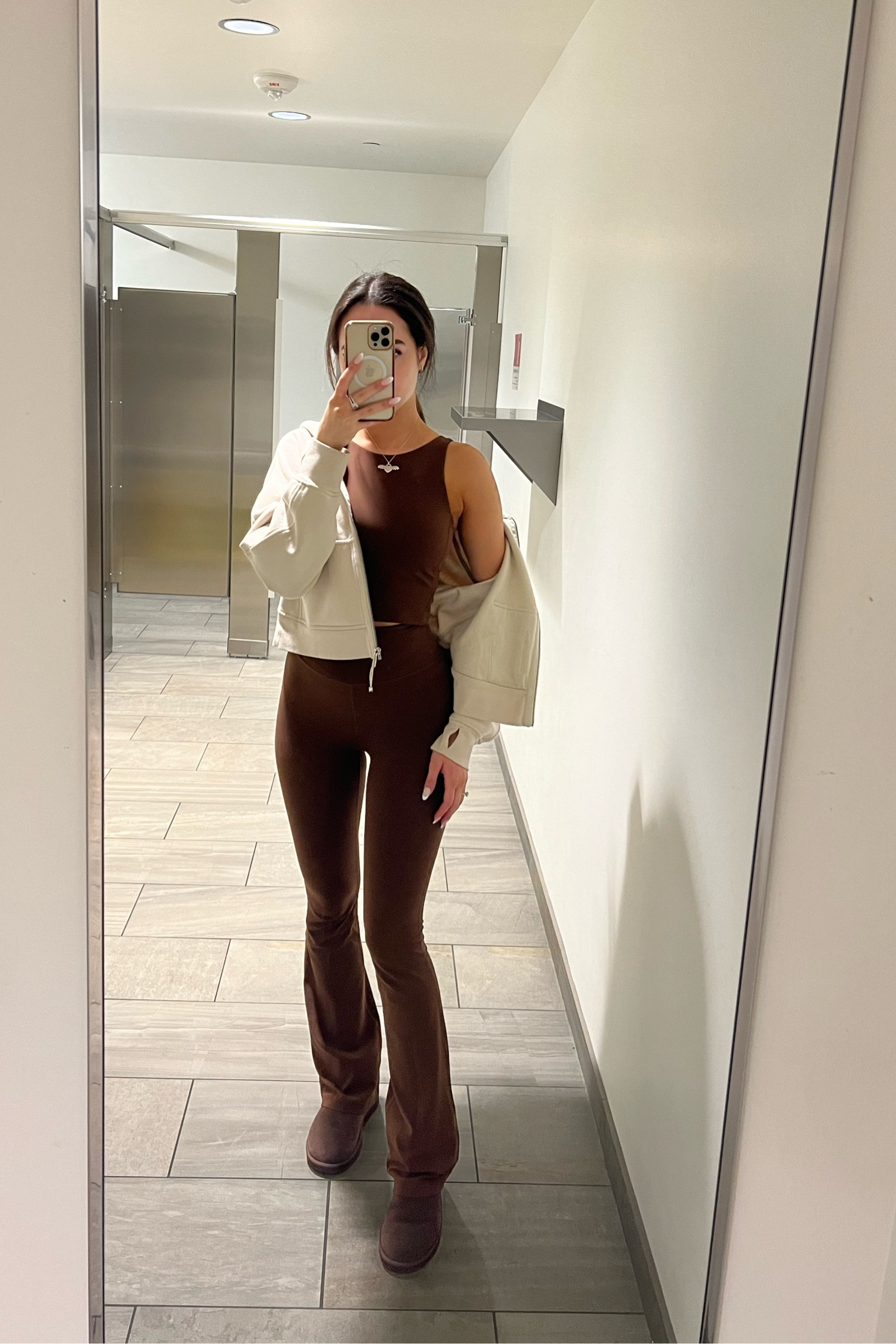 Comfy lululemon outfit 
Top and pants Java 
Top size 6 pants size 2

#LTKfit