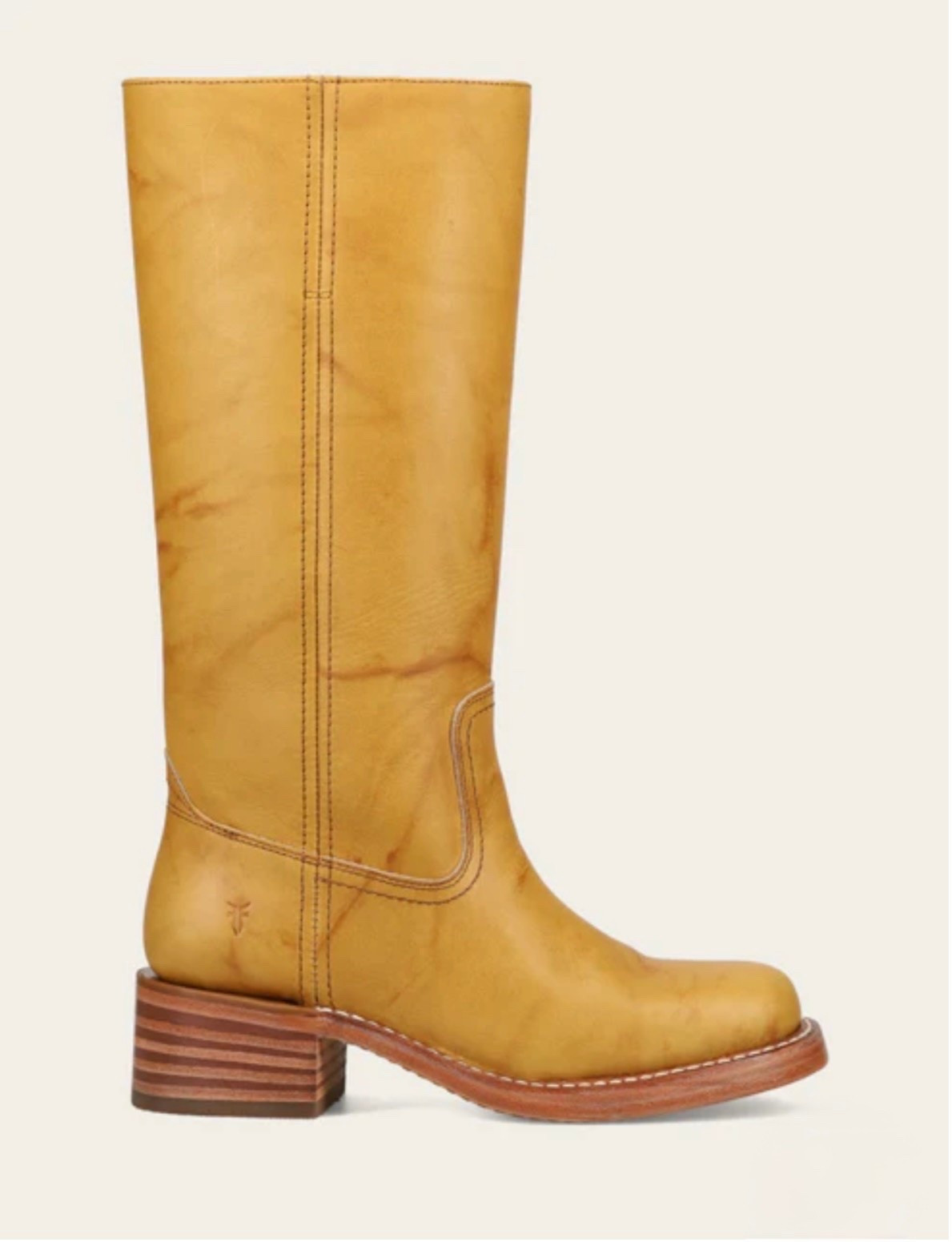 . Cowboy boots and sneakers are definitely a thing at BottleRock 🤠👟
I spotted 6 pairs of these on Day 2…which feels like official festival fashion research 😂🎶

#BottleRock #BottleRockFestival #FestivalOutfitInspo #CowboyBoots #SneakerTrend #NapaWeekend