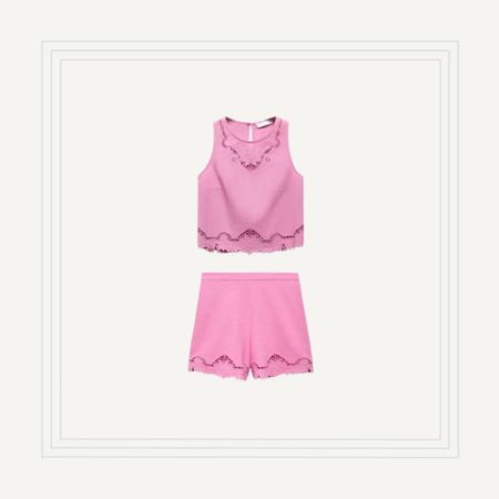 The most adorable pink set! 💕