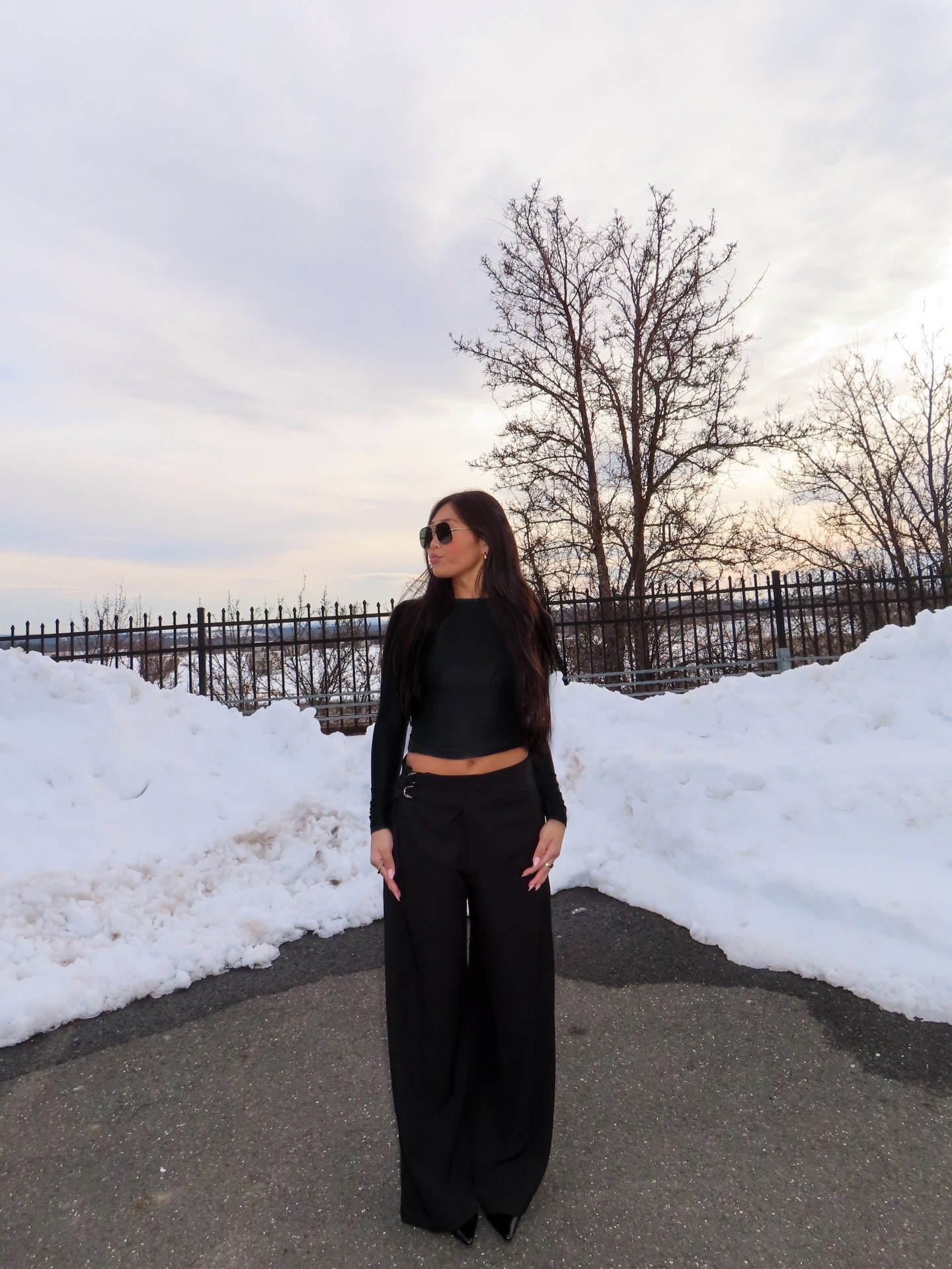 Having a monochrome crisis!! Which do you like better, black or brown?? @shopcider